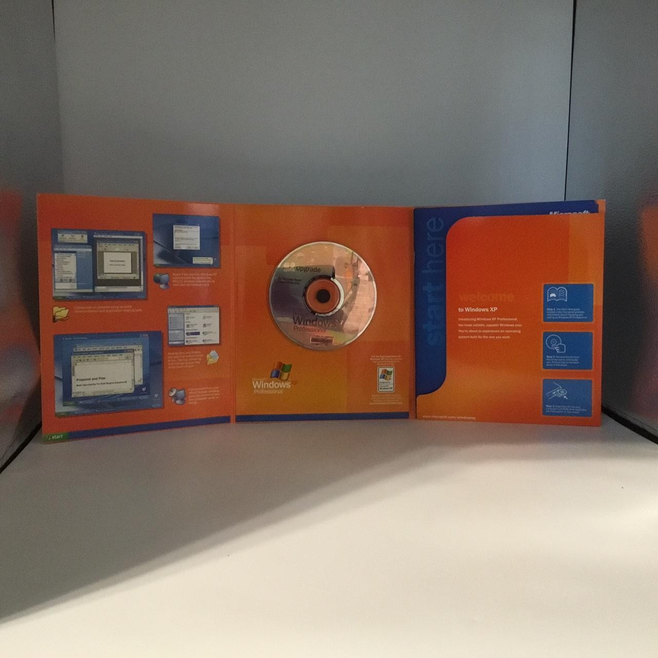 Microsoft Windows XP Professional 2002 – Upgrade (E85-00087)