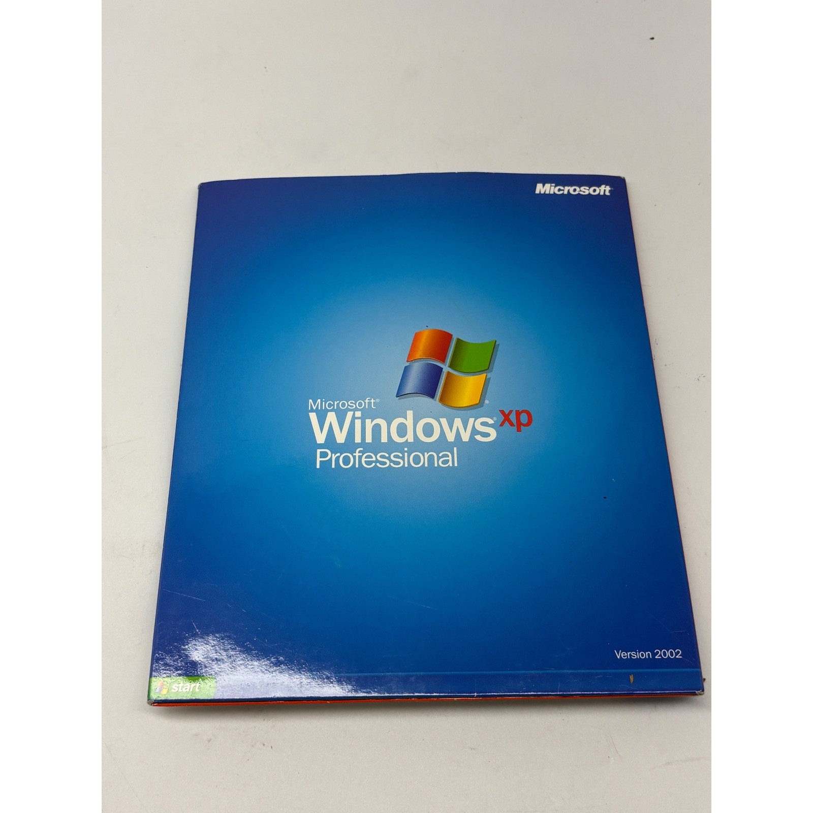 Microsoft Windows XP Professional Version 2002 Service Pack 2 Upgrade CD w Case