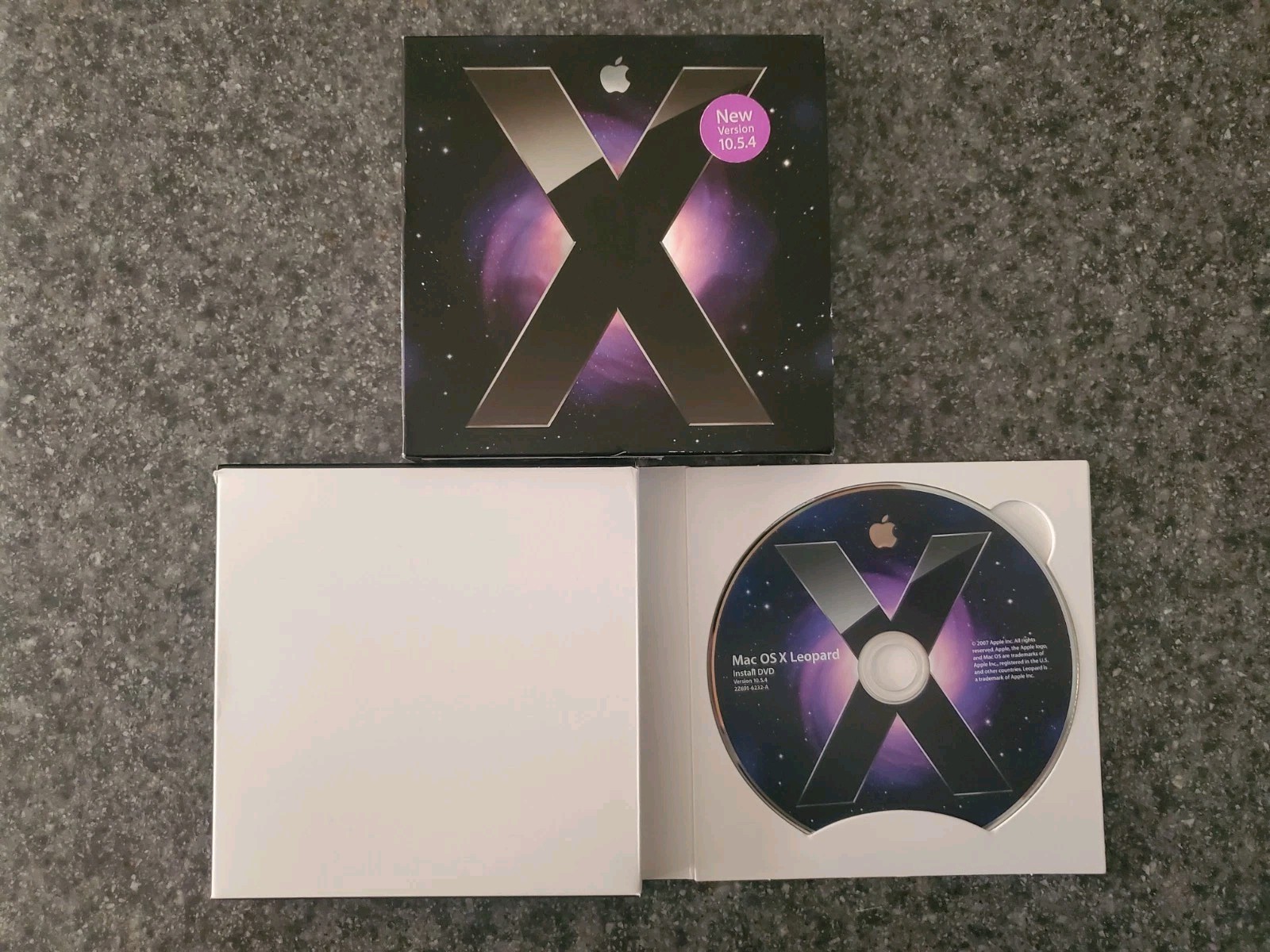 Apple Mac OS X 10.5.4 Leopard Operating System Software DVD MB576Z/A