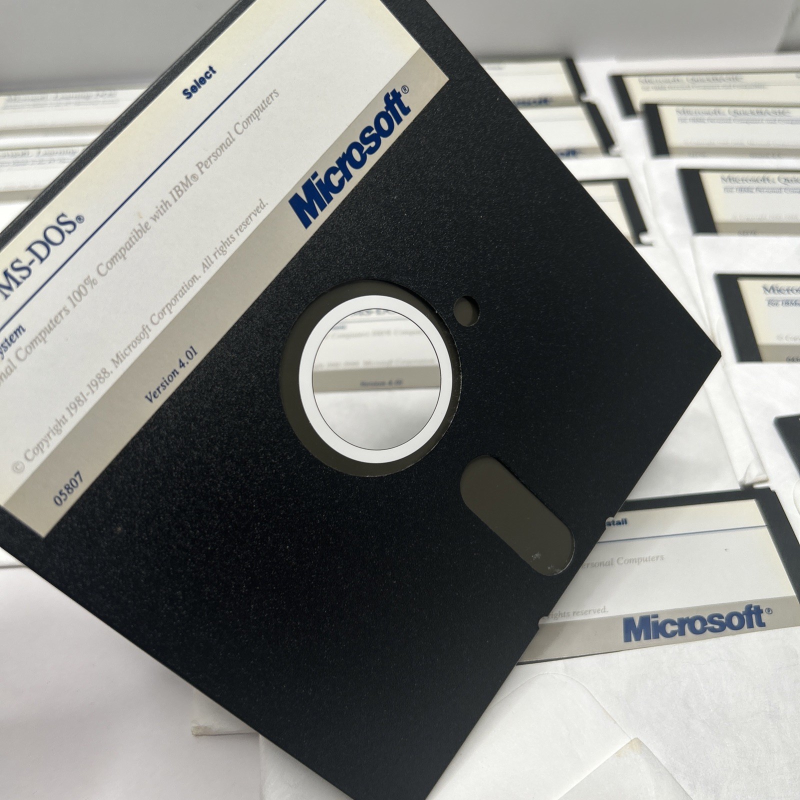 Vintage Microsoft Windows Versions 2.0, 4.01, 4.5 -5.25″ Floppy Disks lot of 17