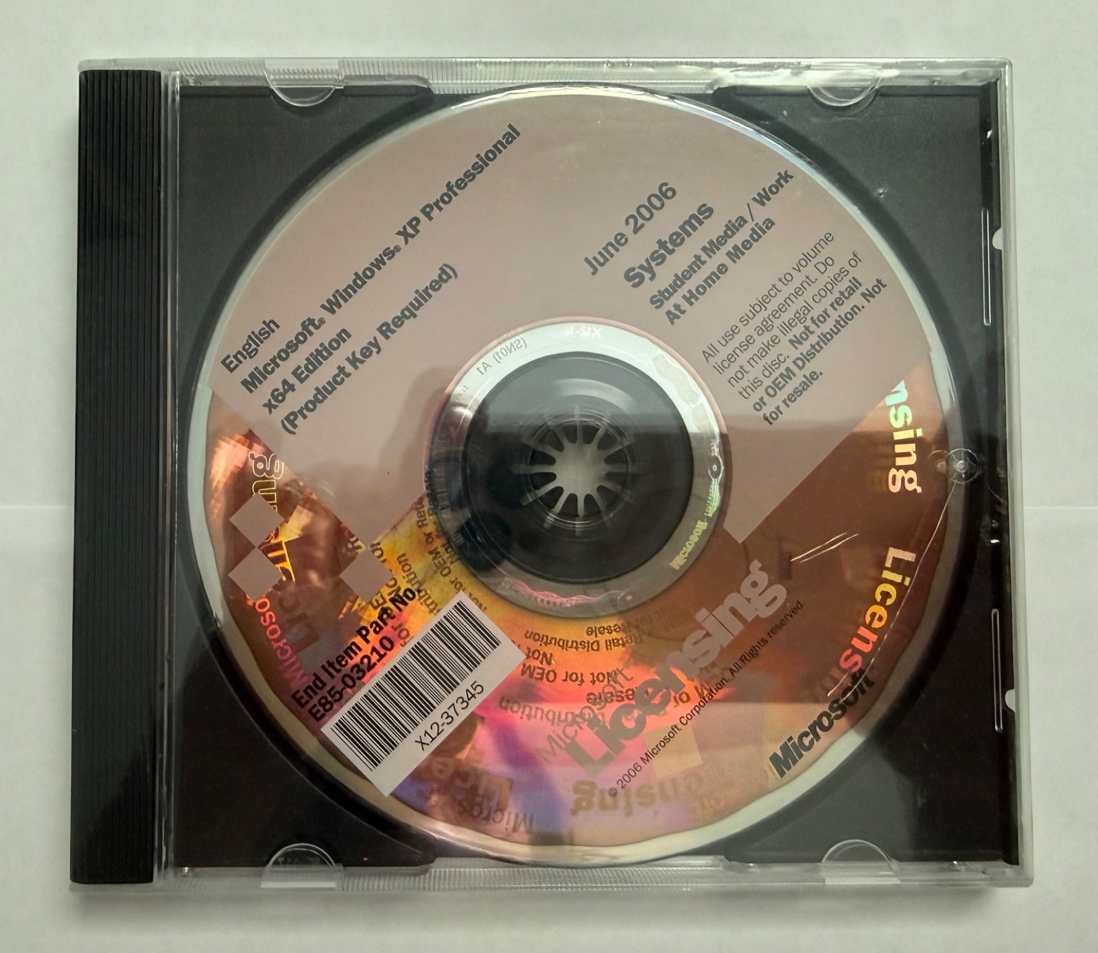 Sealed Microsoft Windows XP Prof x64 Systems 2006 Student Media w/Product Key