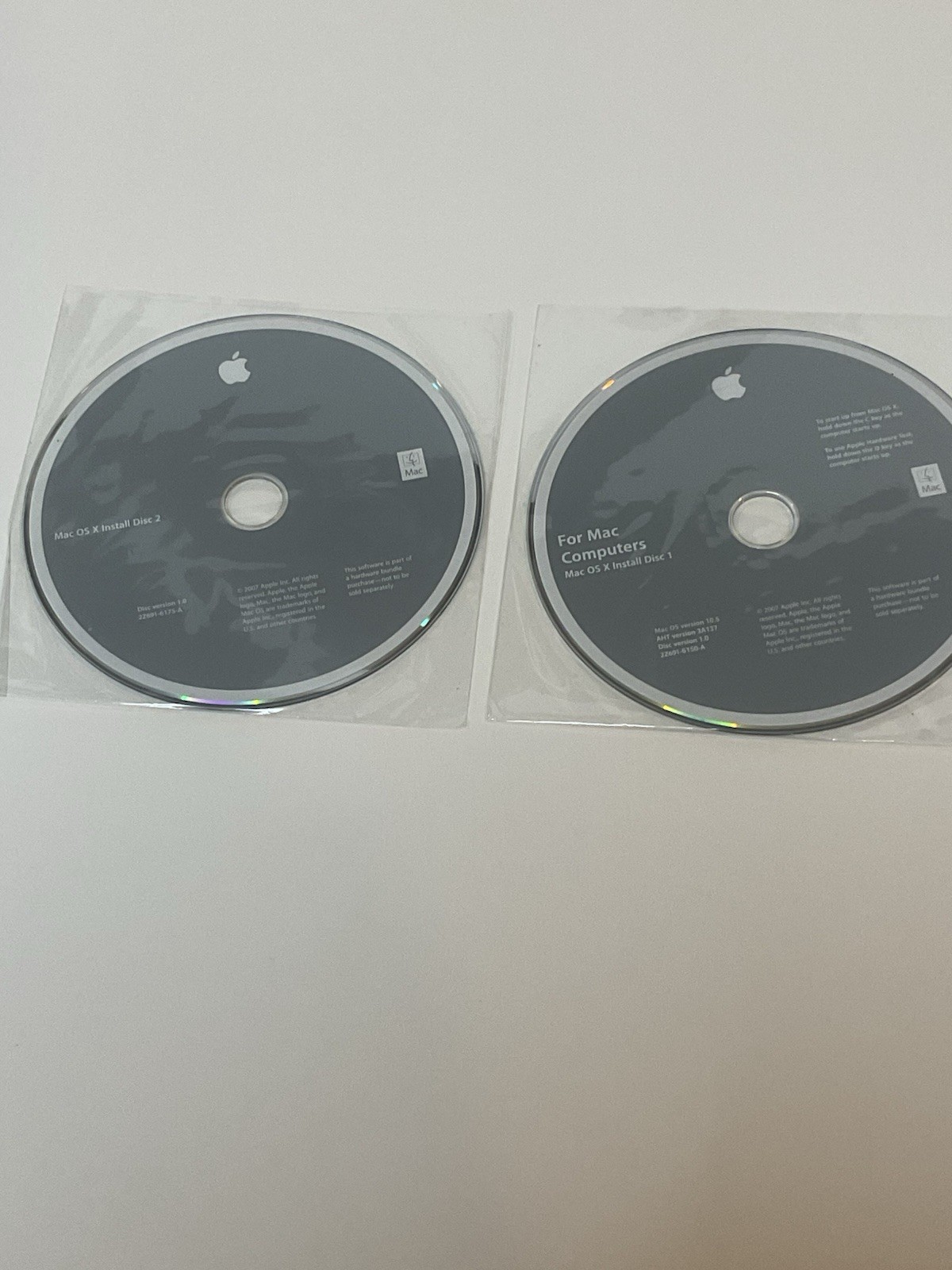 Apple Mac OS X Install Disc 1 and 2 Version 10.5 OEM Retail
