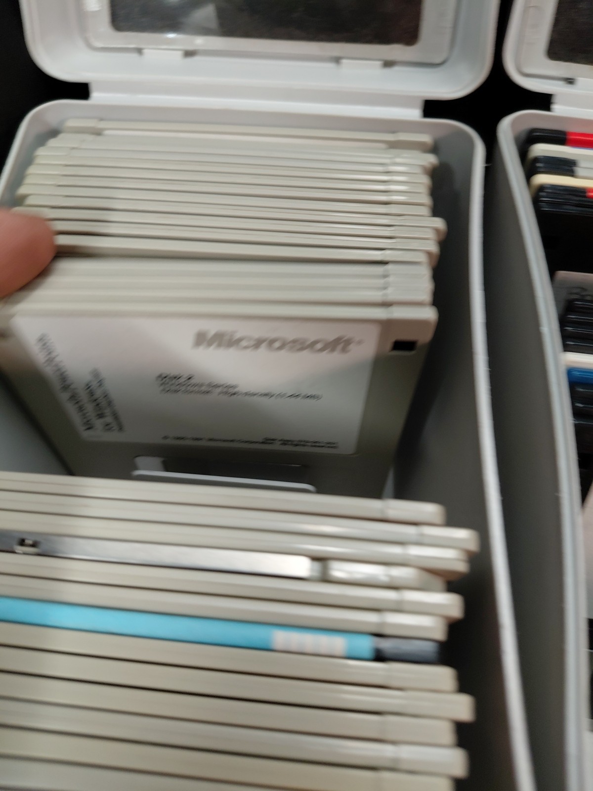 Lot Of 88 – 3.5” Floppy Disc’s. Excel ,Access ,powerpoint,……. Games And Misc
