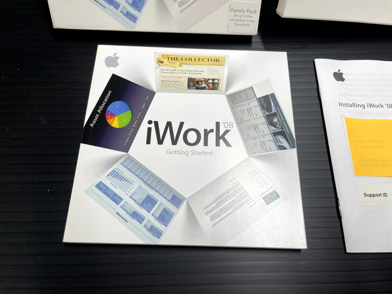 Apple Computer iWork 2008 Great condition with all the box content.