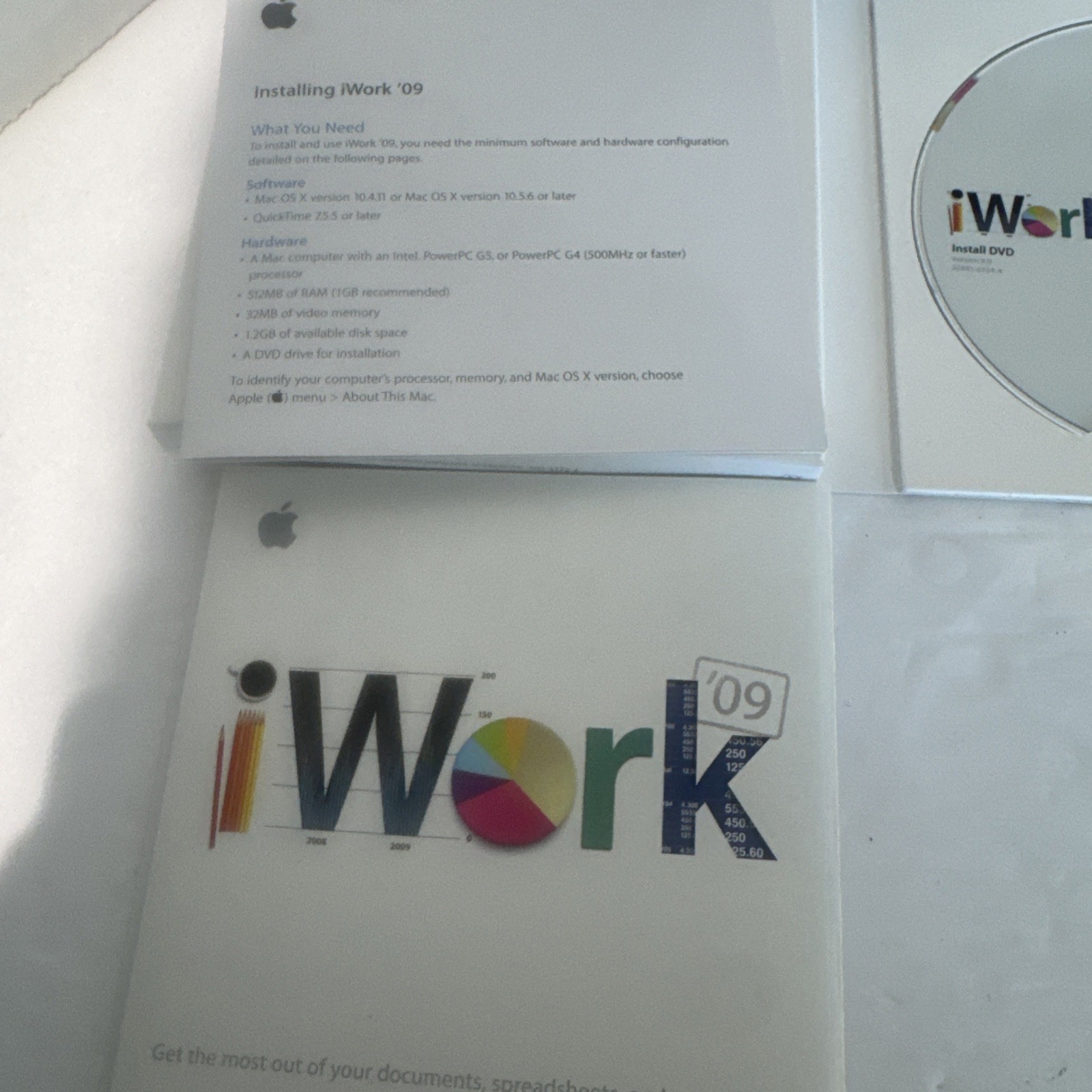 Apple Mac OS X Version V10.5 2007 Leopard & 2009 IWork V9.0