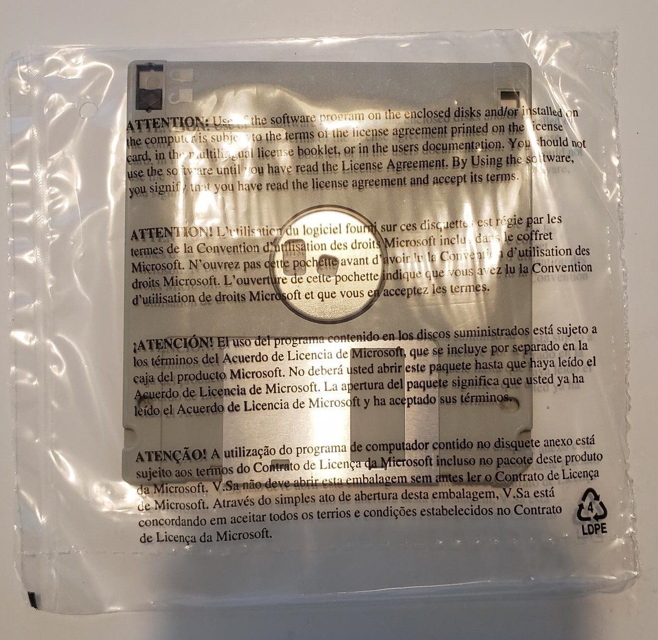 Microsoft/Windows 98/Operating System/Full First Edition w/CD/Floppy 3.5″ & COA 
