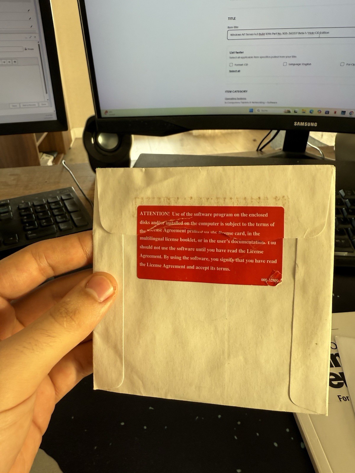 Windows NT Server 4.0 Build 1096 Part No. X05-36337 / Beta 1 / Holo CD Edition