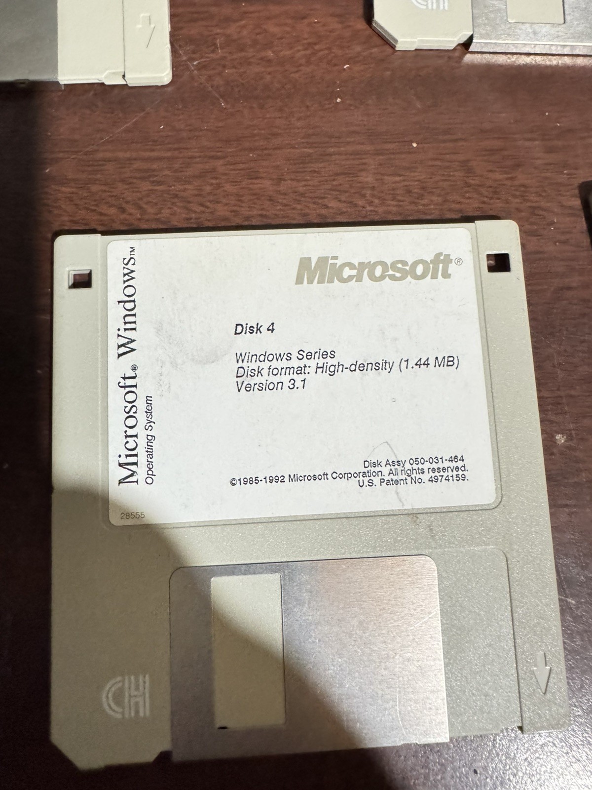 Microsoft Windows 3.1 on 3.5″ 1.44MB Floppy Disk install – Retail (6 Disks)