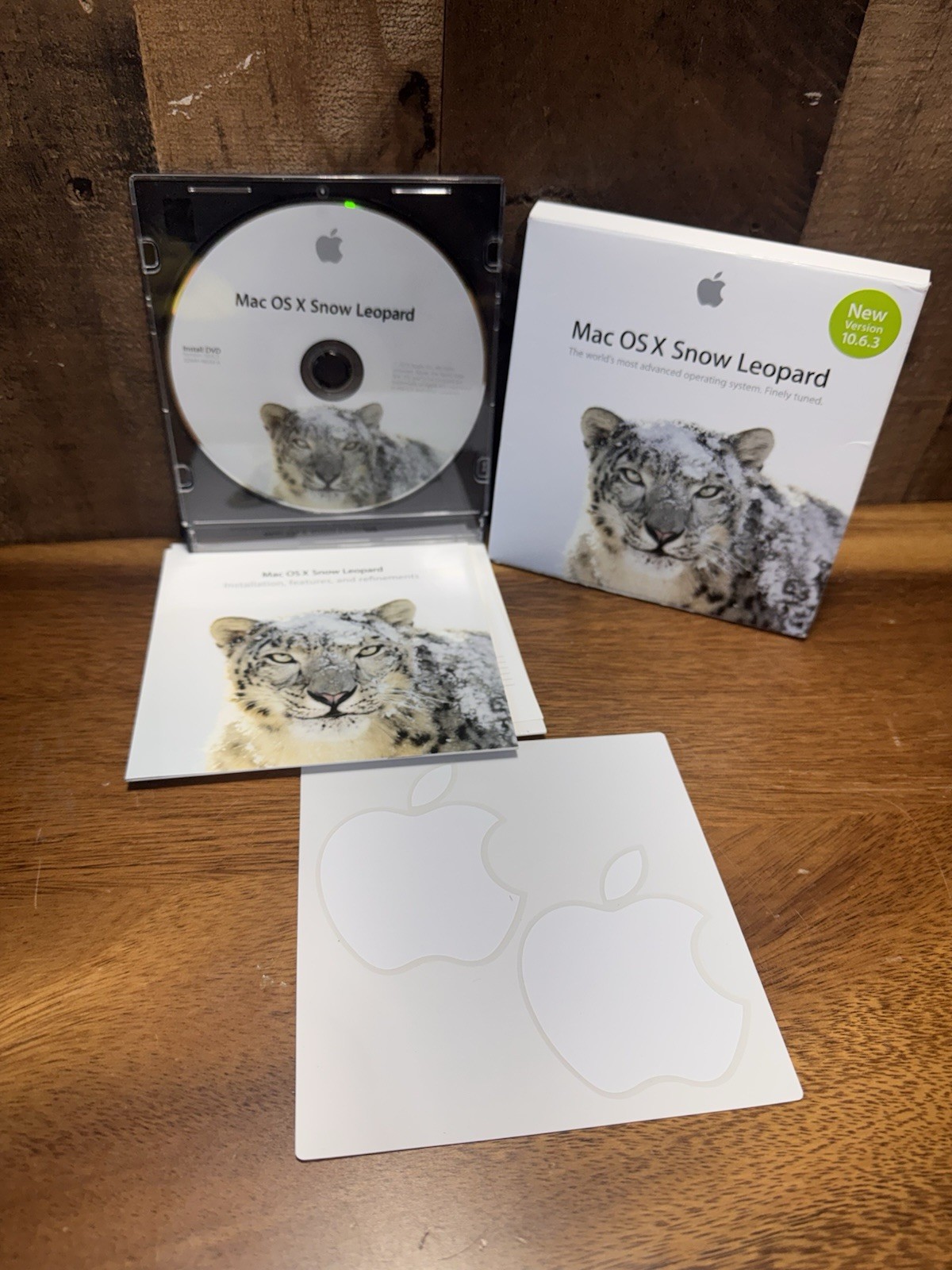 Apple Mac OS X Snow Leopard 10.6.3 Retail Install DVD MC573Z/A With Stickers