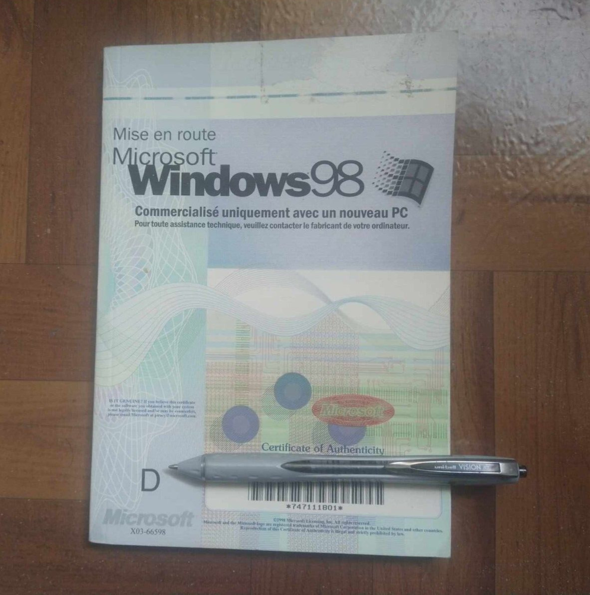 Vintage Microsoft Windows 98 PC Book Manual Booklet & COA FRENCH ( LOT 1 )