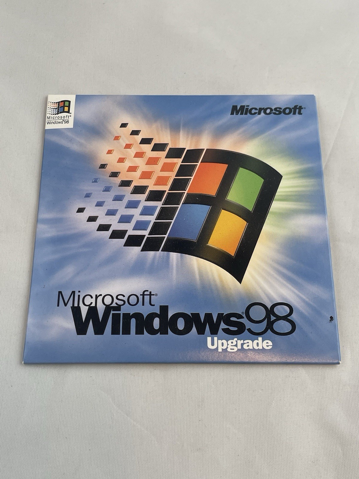 Microsoft Windows 98 Upgrade For Windows Users CD-ROM w/ Product Key