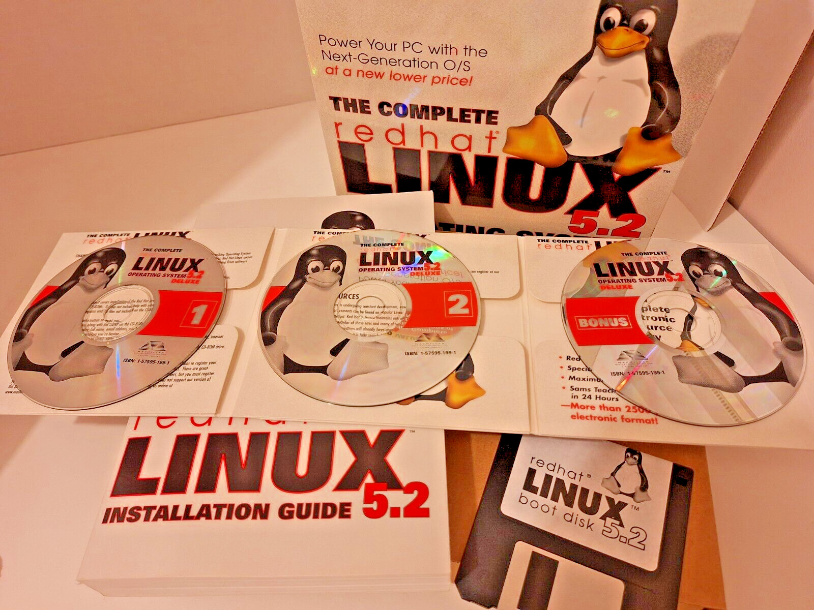 Linux 5.2 The Complete Redhat Operating System Deluxe Secure Server 3 CD Book