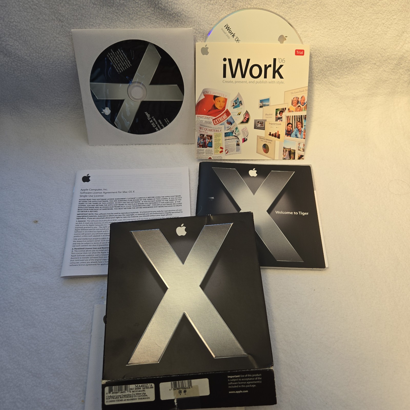 Boxed Apple Mac OS X 10.4 Tiger (MA453Z/A)