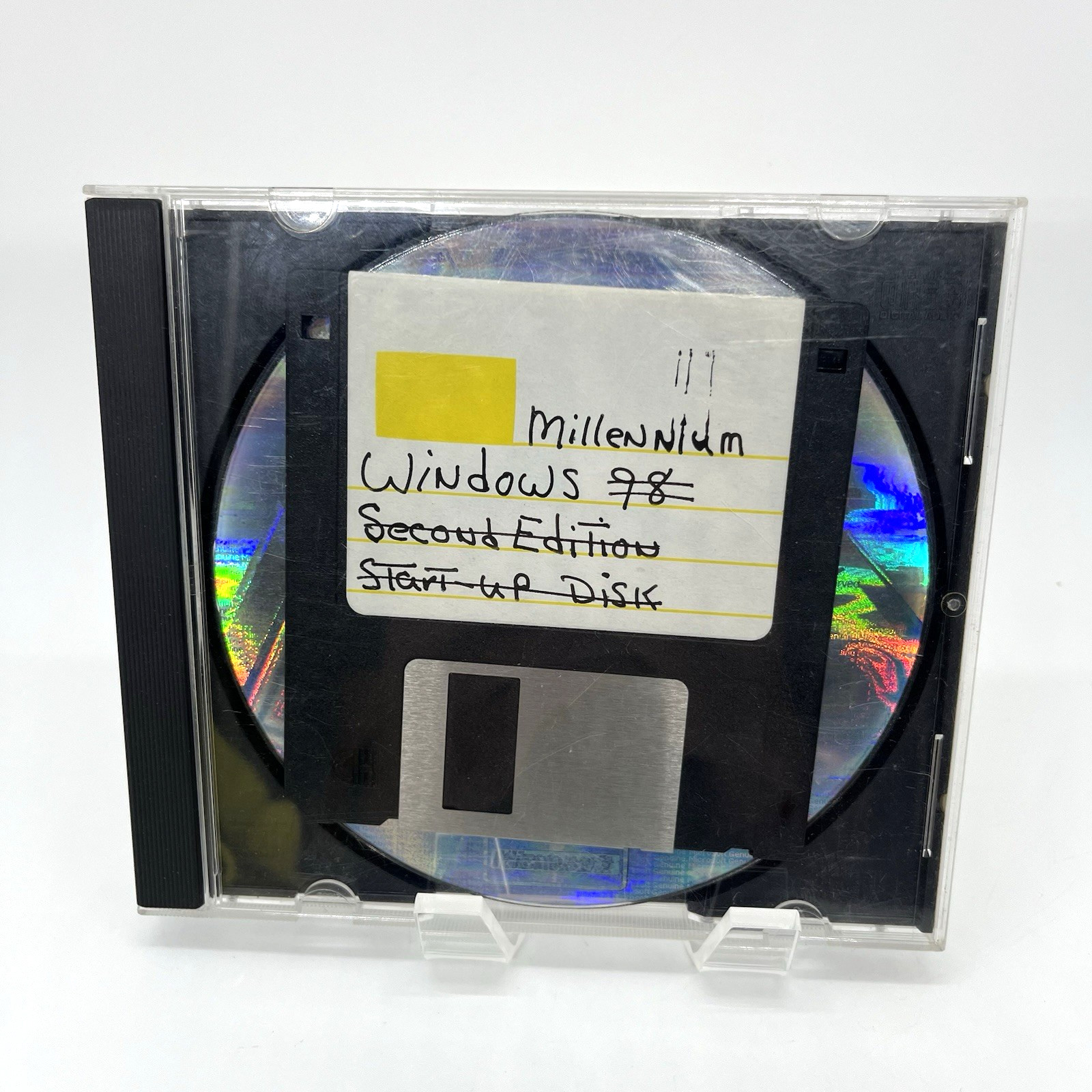 Microsoft Windows ME Millennium Edition UPGRADE Disc w/ Product Key