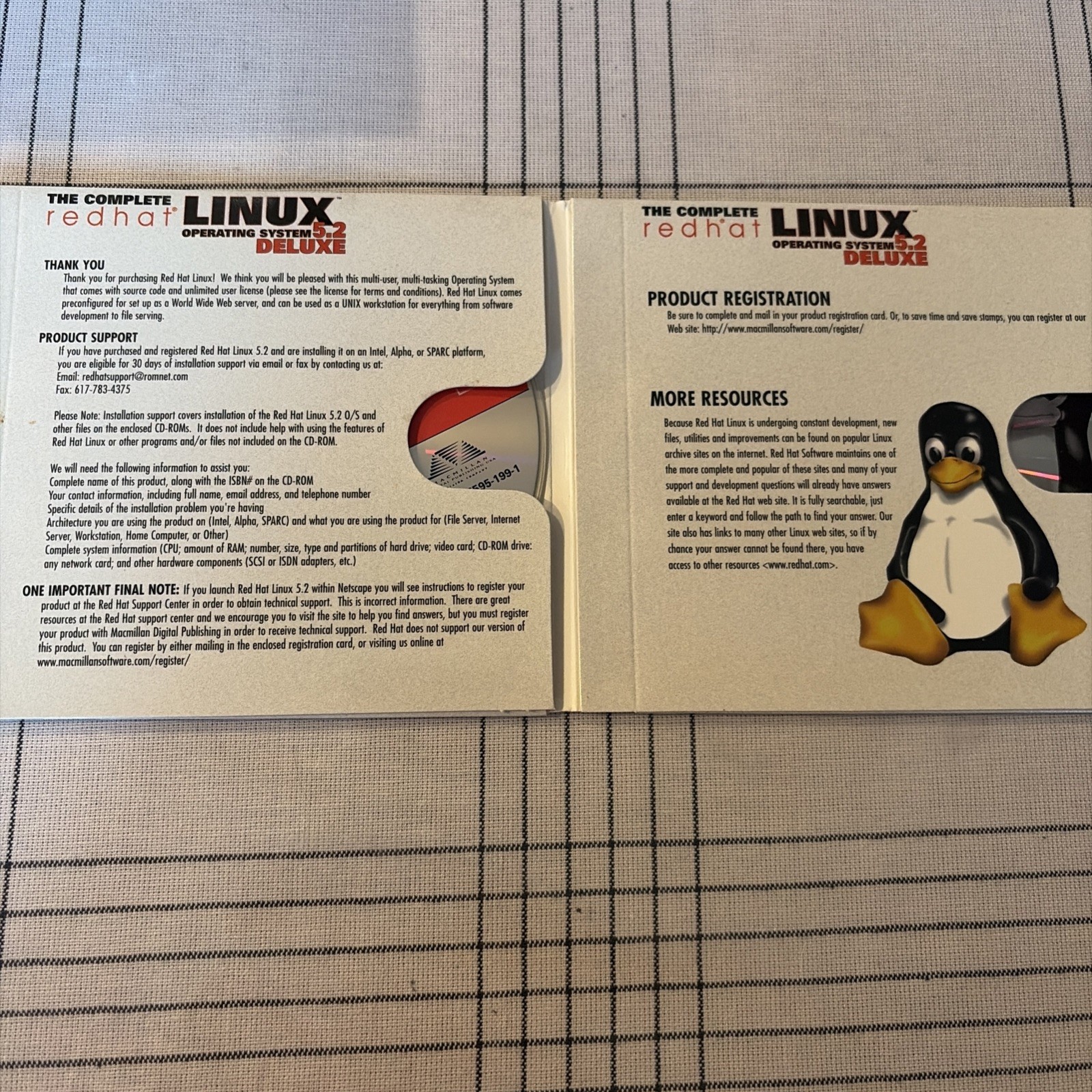 The Complete Redhat Linux 5.2 Operating System Deluxe CDs – 3 Discs