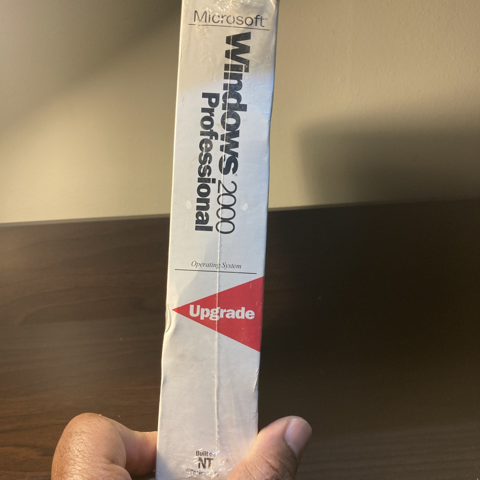 (NEW) Microsoft Windows 2000 Professional Retail Box Sealed (Upgrade Version)