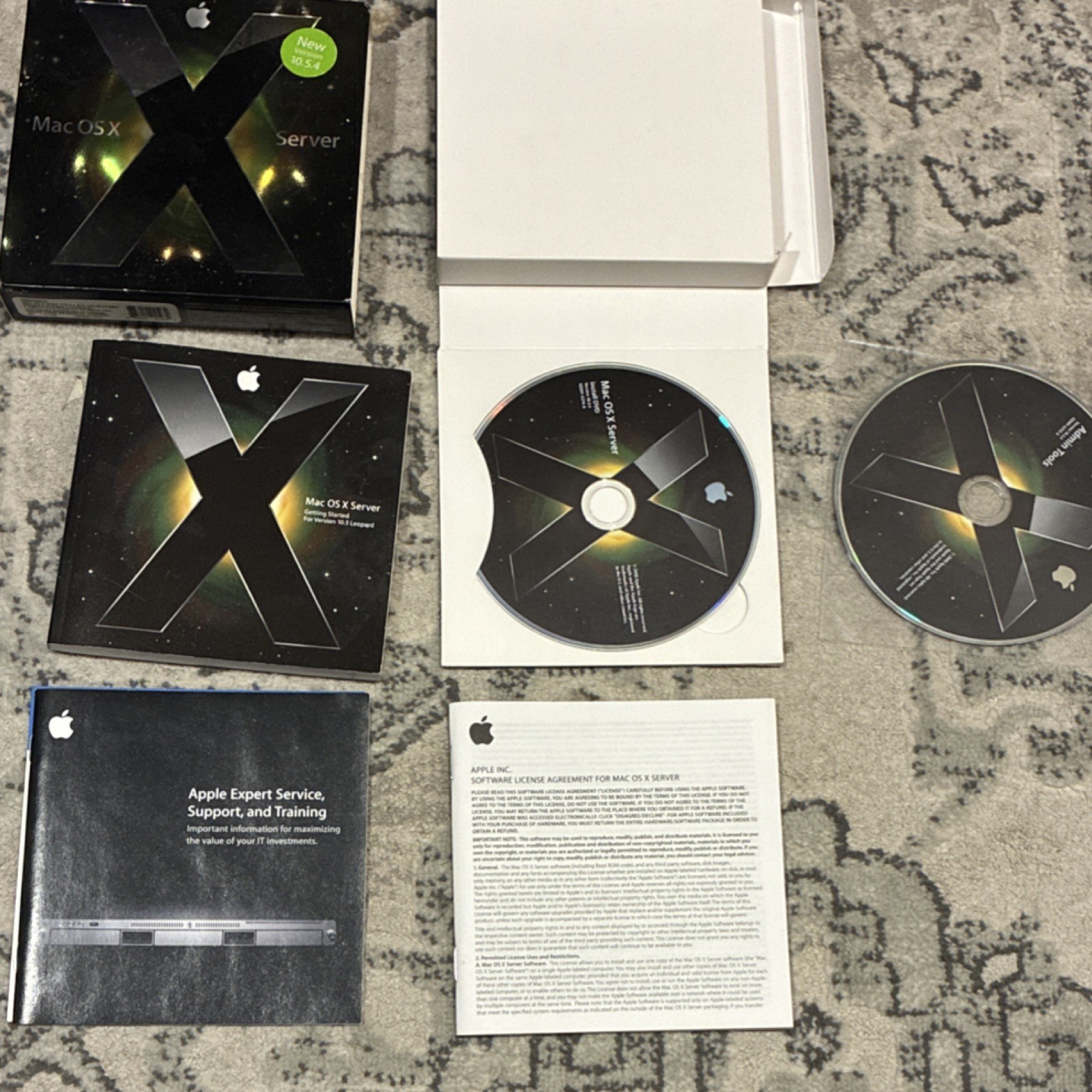 Mac OS X Server 10.5.4 Leopard Unlimited Clients COMPLETE BOX Apple RARE
