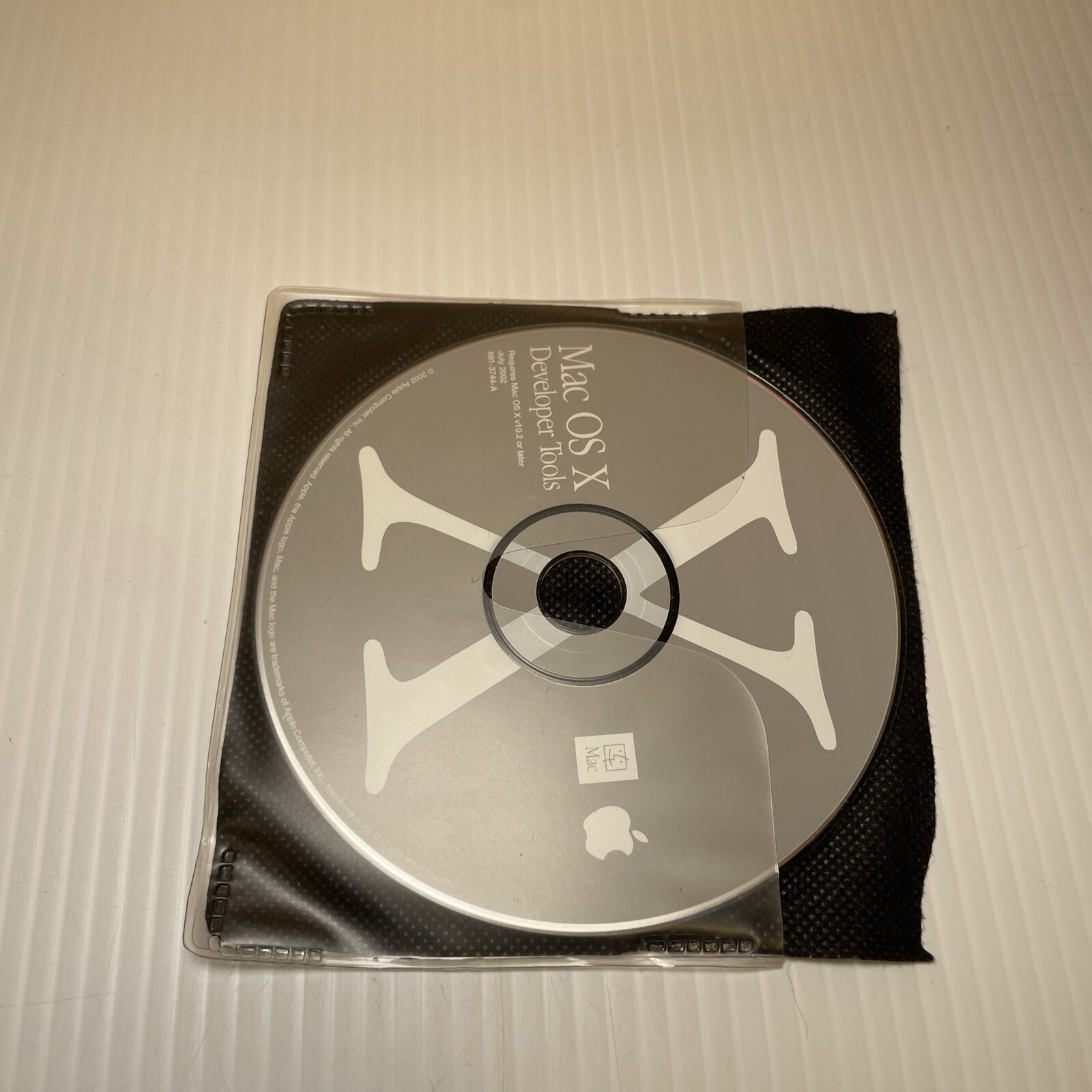 Apple Mac OS X Version 10.1.3 Developer Tools And iPhoto 1.0 – Free Shipping NM