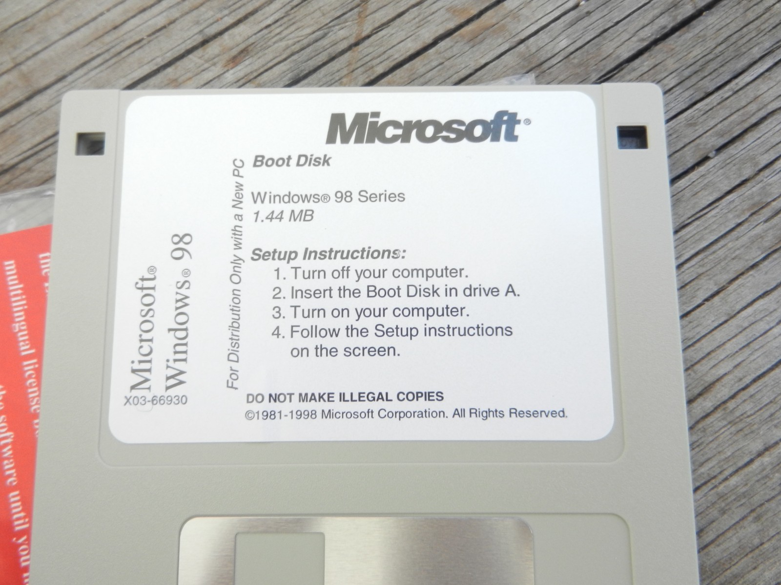 Microsoft Windows 98 – X03-66930 Boot Disk – 3.5″ Floppy Disk
