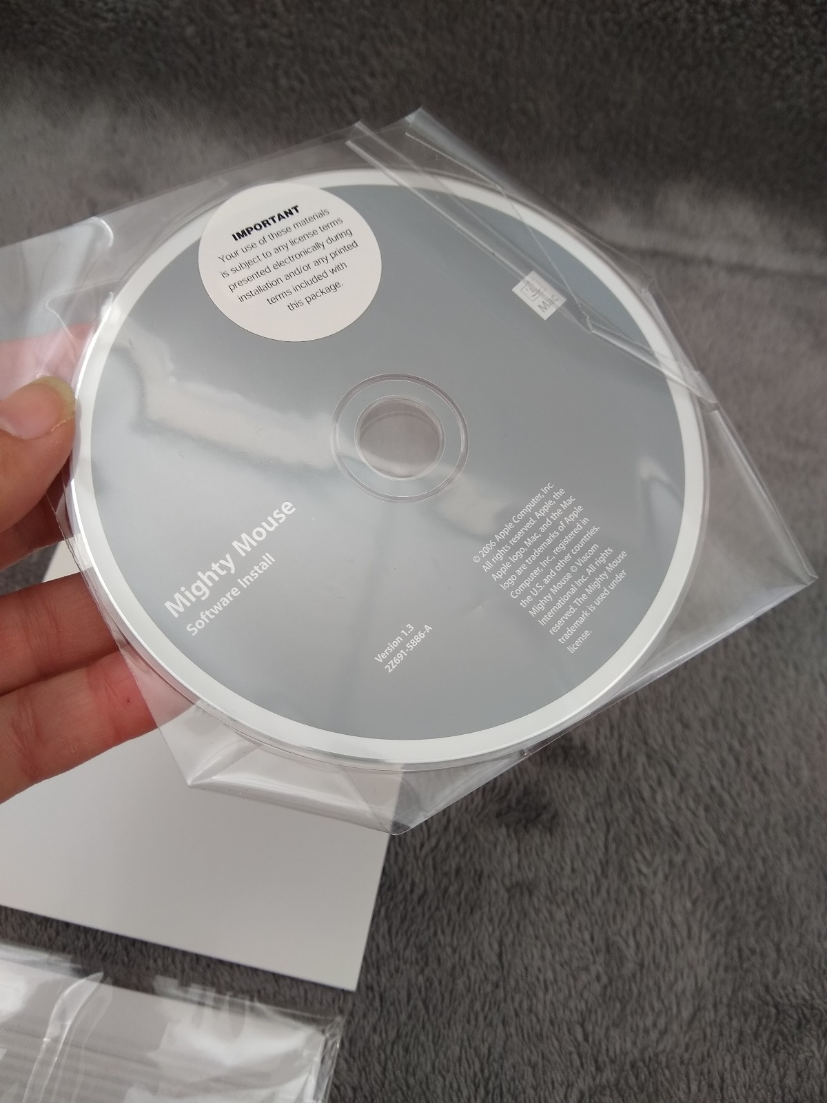 Mac OS X & Application Install Disc 1 & 2 OS 10.4.8 MacBook 2006 Booklet Apple