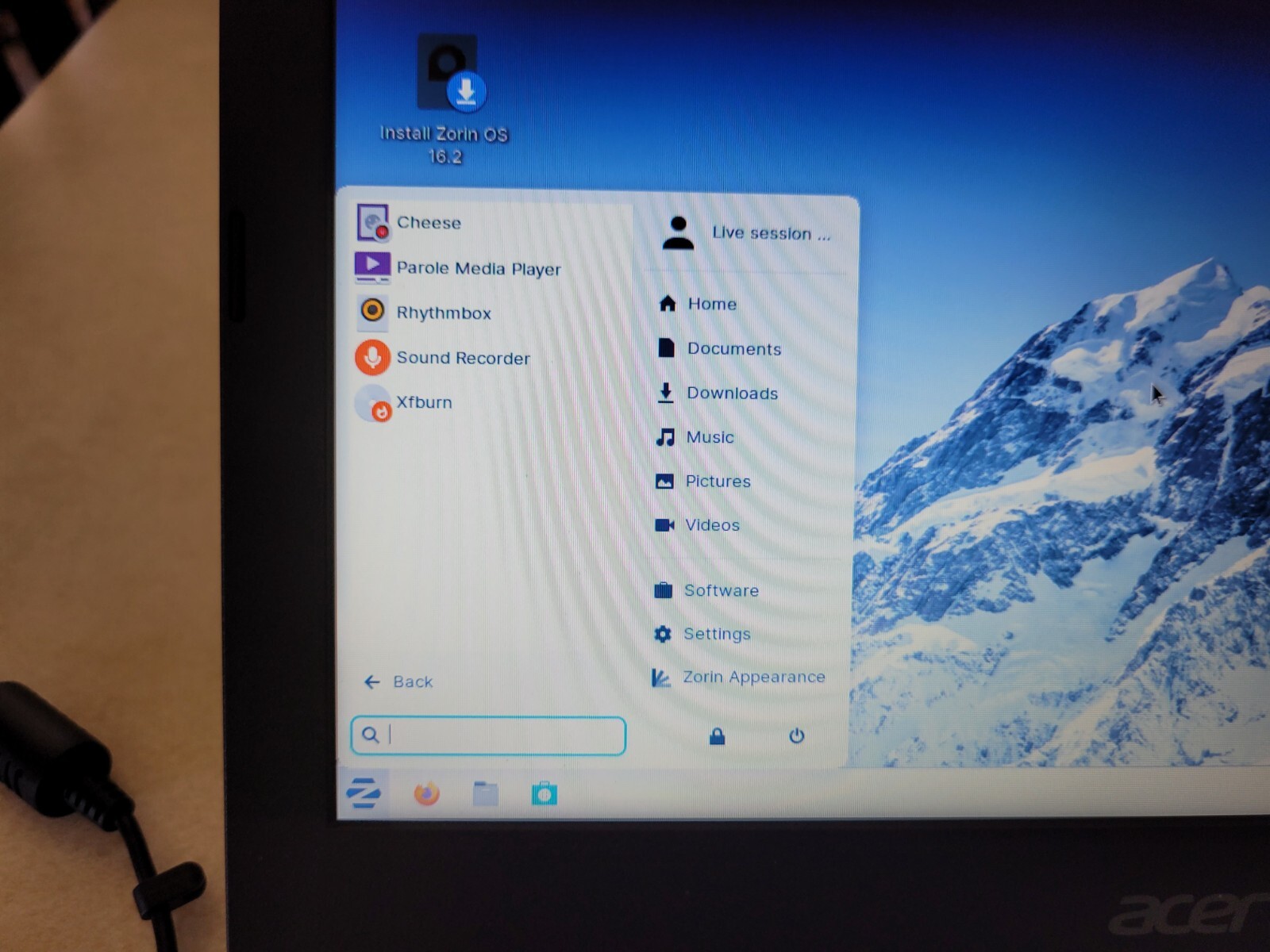 Zorin OS 16.2 Lite 64x Bootable Linux on 32G USB Stick!
