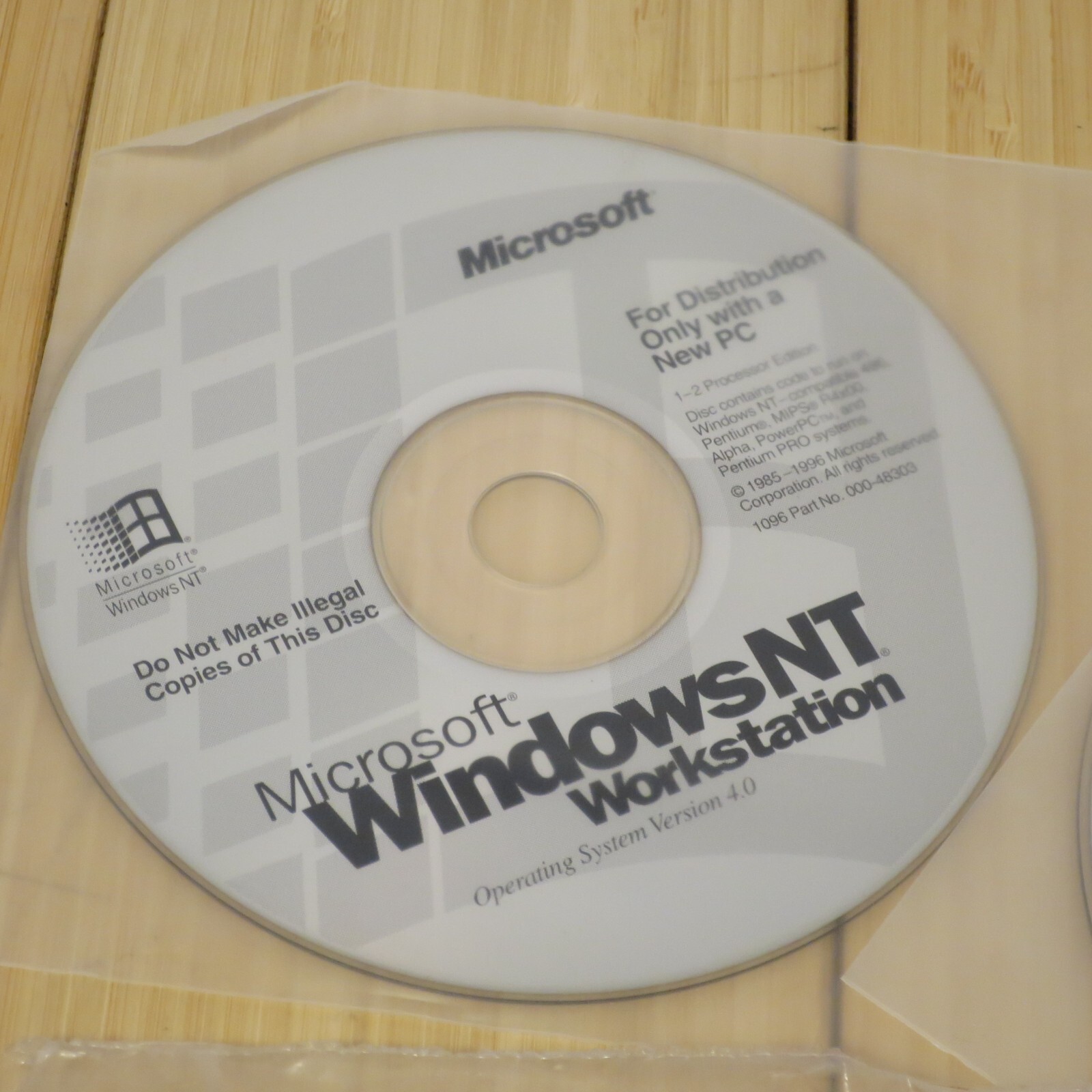 Microsoft Windows NT Workstation 4.0 SP4 CD-ROM, 3.5 Floppies, Manual & COA 03