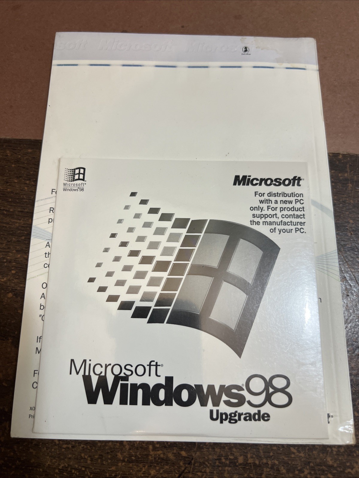 Microsoft Windows 98 Upgrade CD-ROM w/ product key Sealed