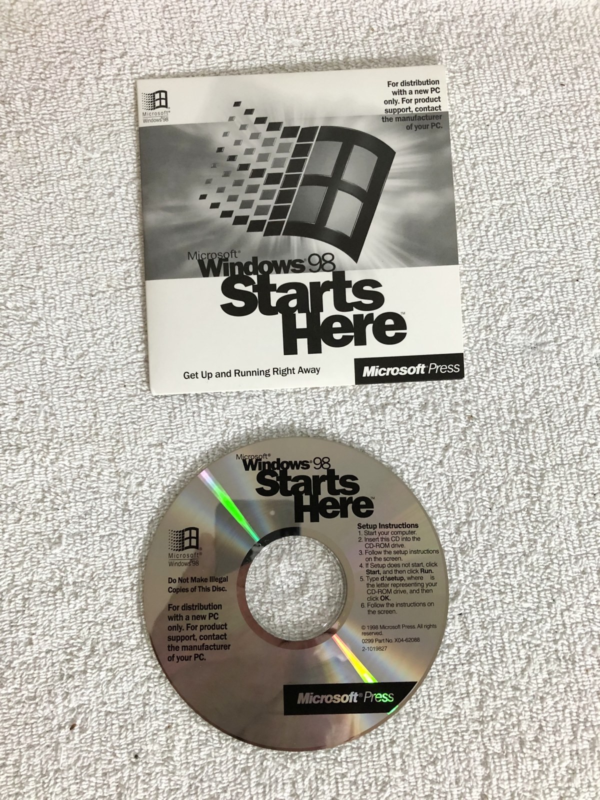 Vintage CD – Microsoft Windows 98 Starts Here