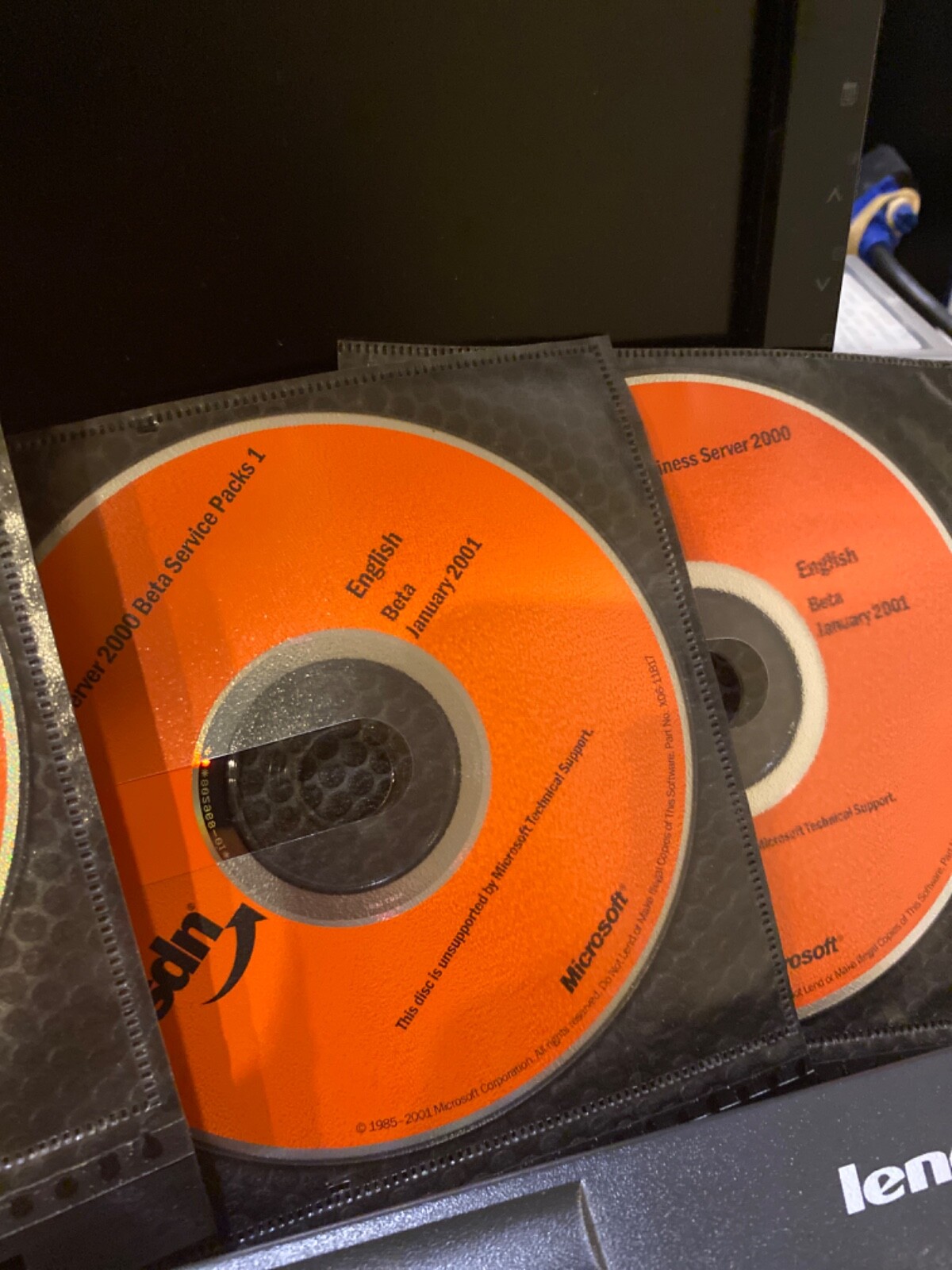 BRAND NEW Authentic Microsoft Small Business Server 2000 Beta. Plus Service Pack