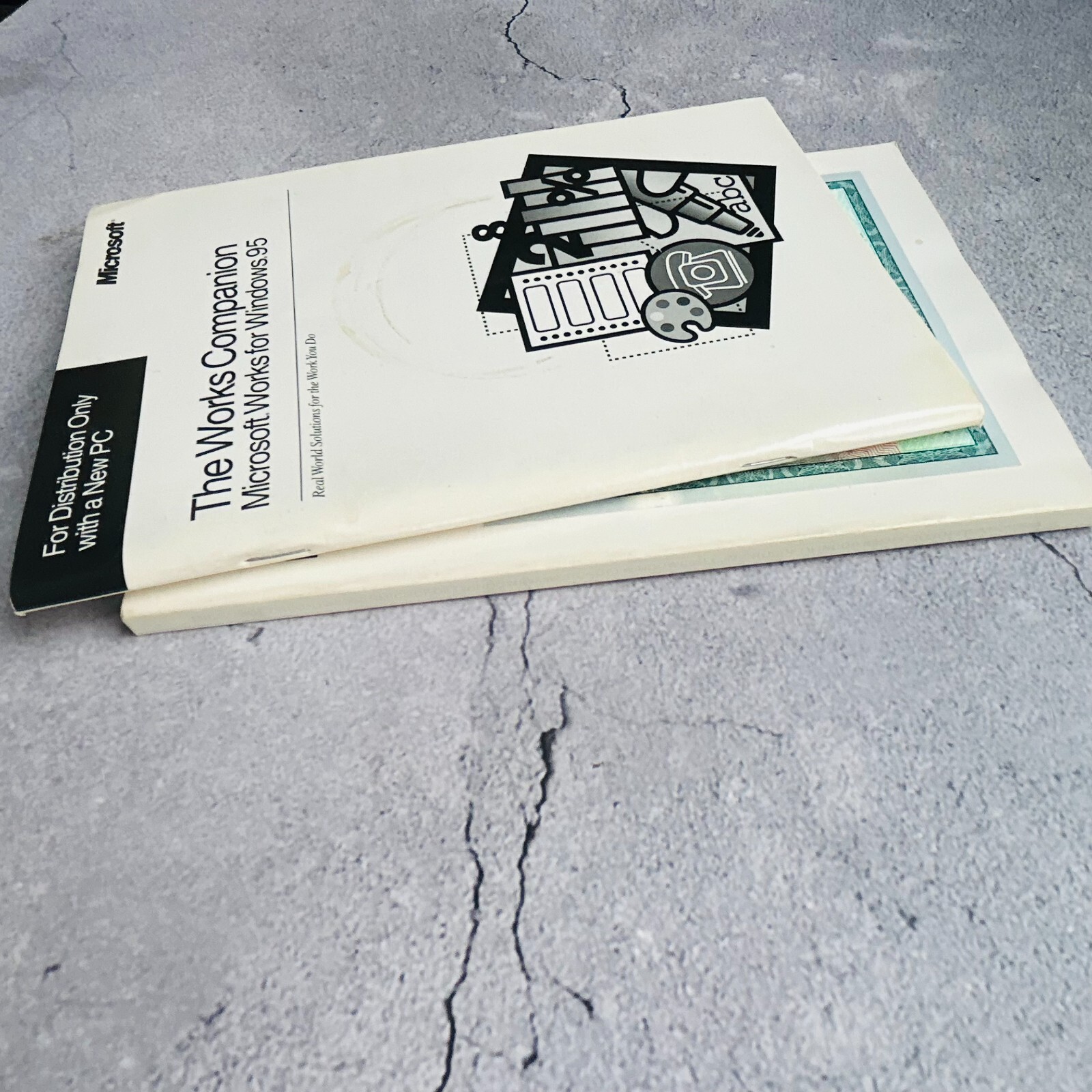 Microsoft Windows 95 Instruction Manual + The Works Companion Paperback Book Lot