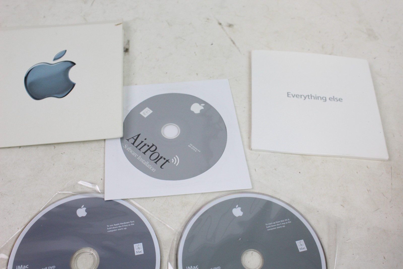 Apple Macbook Late 2008 A1278 DVD OS X 10.5.6 LEOPARD install disc