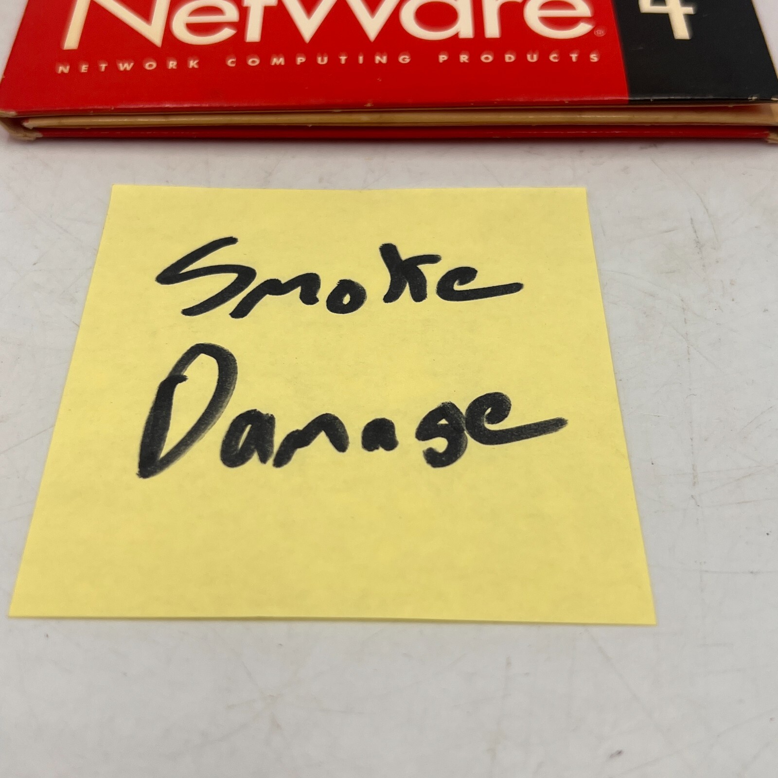 * CASE SMOKE DAMAGE * PHOTOS NOVELL NETWARE 4.1 WITH CDS AND DISK FLOPPY