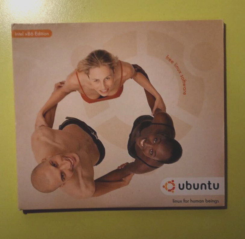 Complete Set – Ubuntu 4.10 Warty Warthog – Intel x86, PowerPC, AMD64 – Rarest