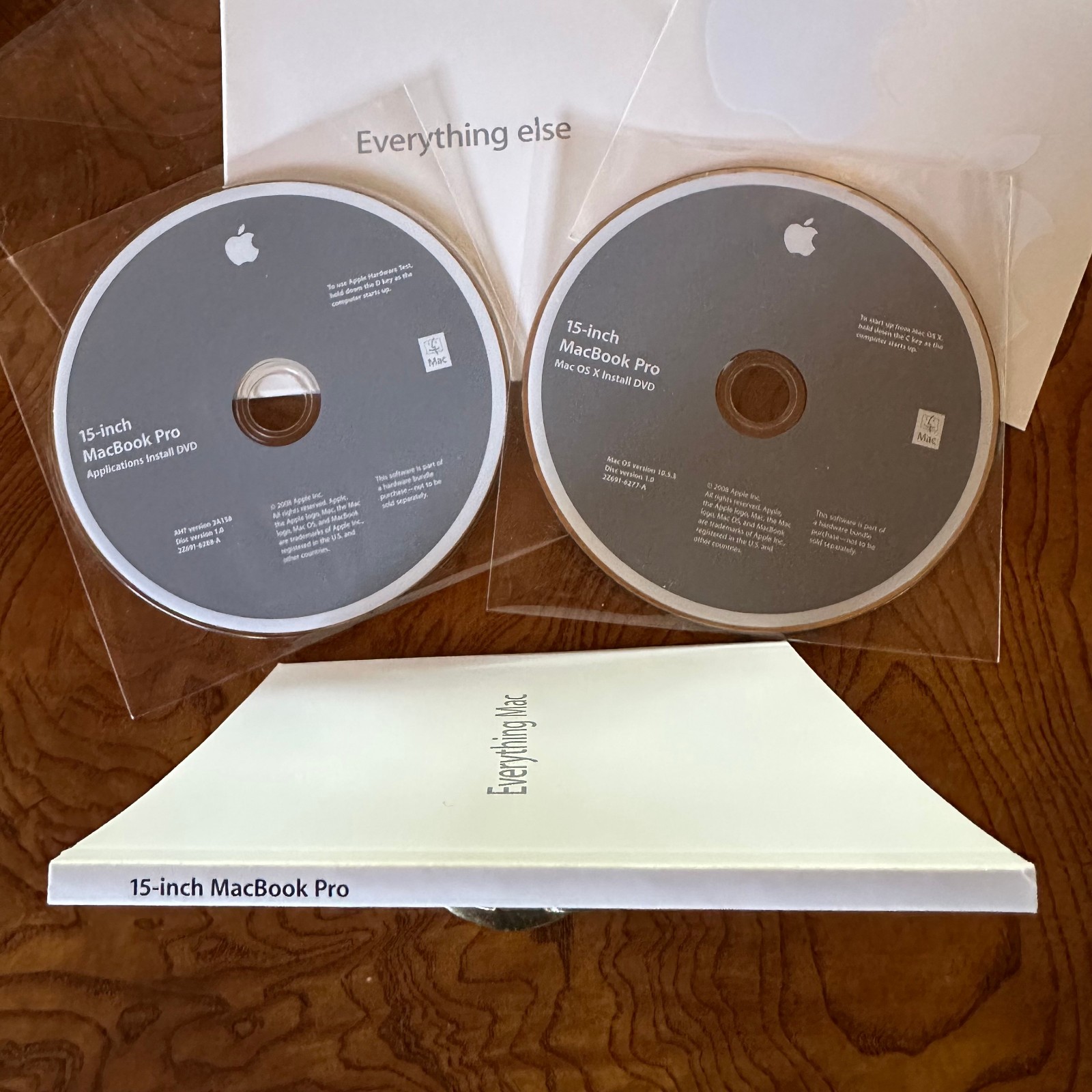 Apple 15-inch MacBook Pro Mac OS X 10.5.5 Install & Applications OEM & Manual