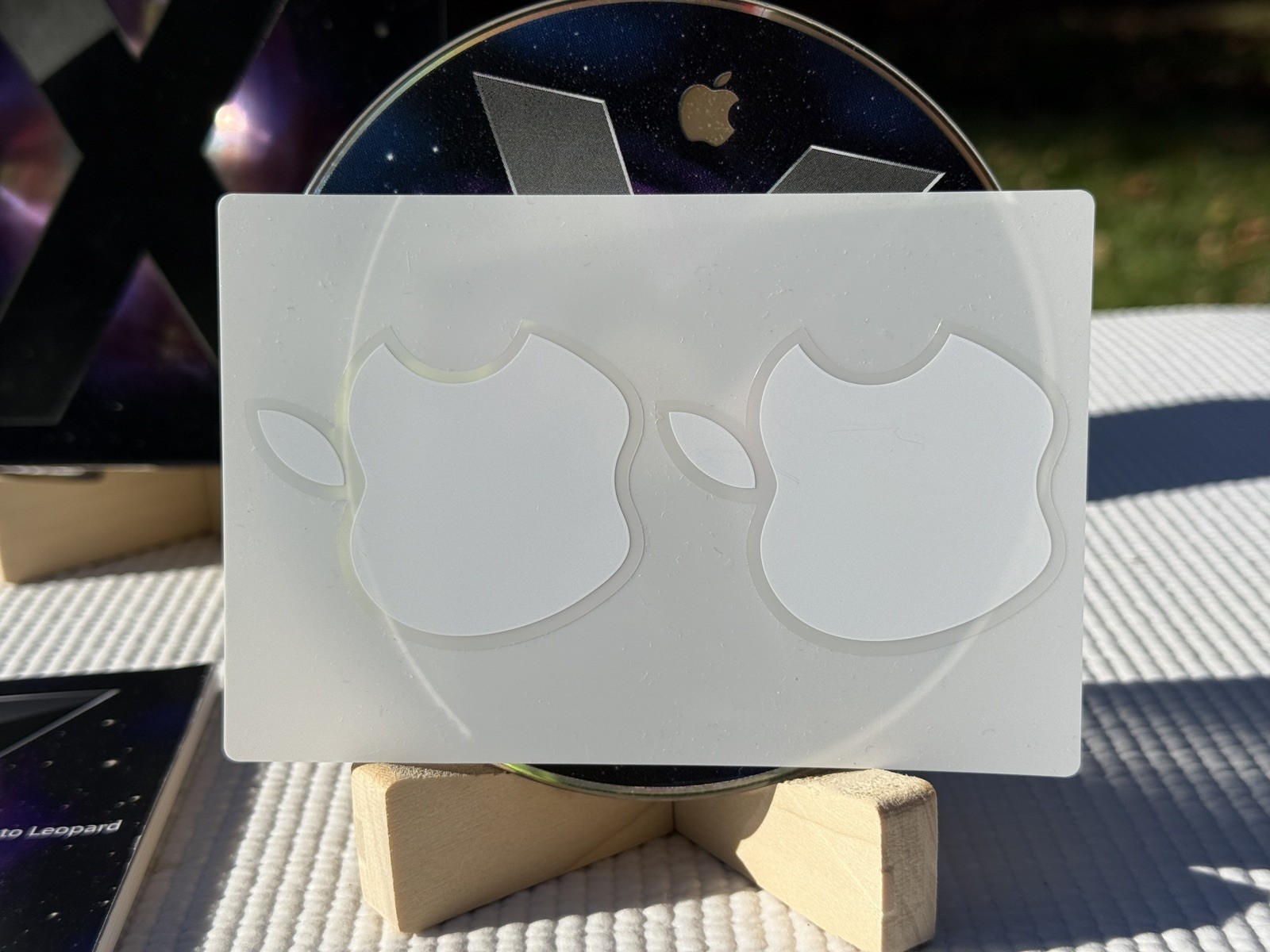 Mac OS X Leopard Version 10.5.1 Install DVD Disk w/Manual & Apple Stickers- Read
