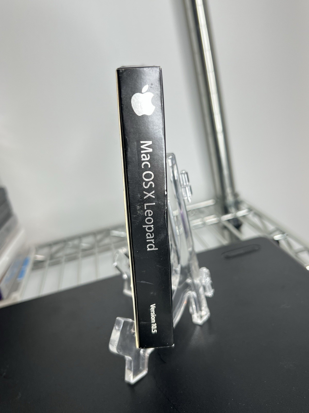 Apple Mac OS X Leopard 10.5 Retail DVD for Mac (English)