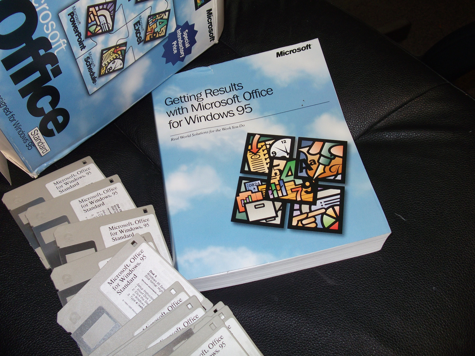 MICROSOFT WINDOWS OFFICE STD 95 UPG VINTAGE SOFTWARE 3.5″ DISKS LAST ONE QTY-1