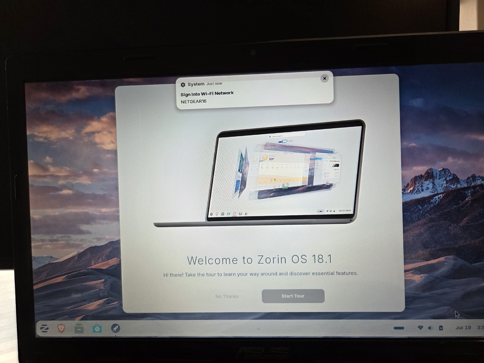 Linux Zorin OS 18.1 Education, 64-bit, Bootable USB SSD 120GB w Persistence