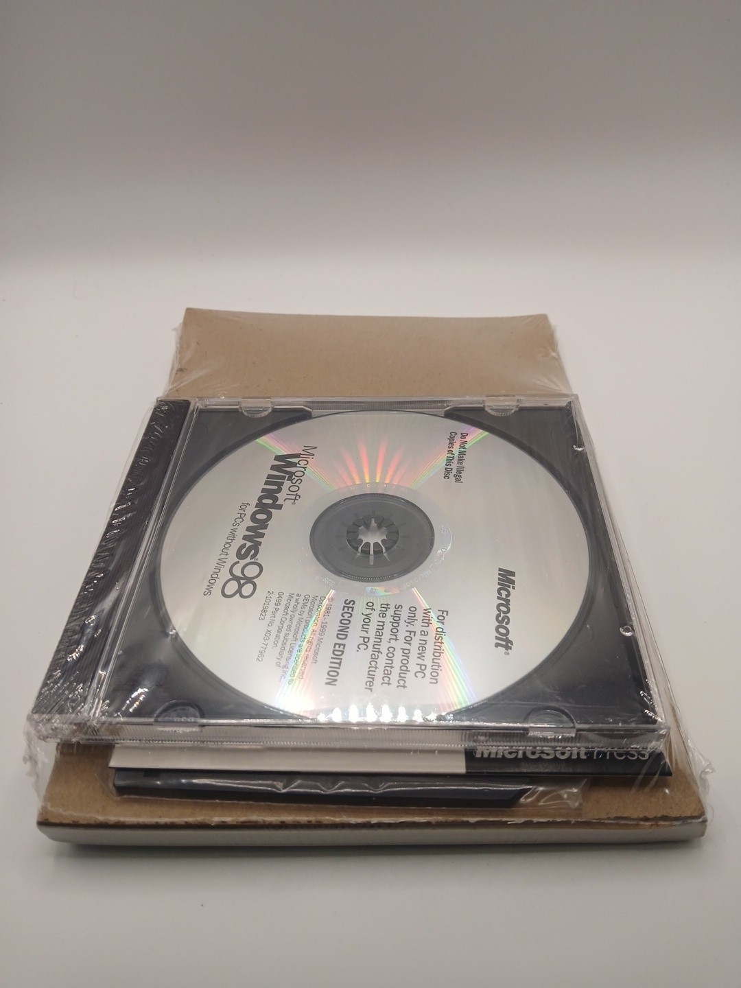 Sealed Microsoft Windows 98 Second Edition SE + Plus!