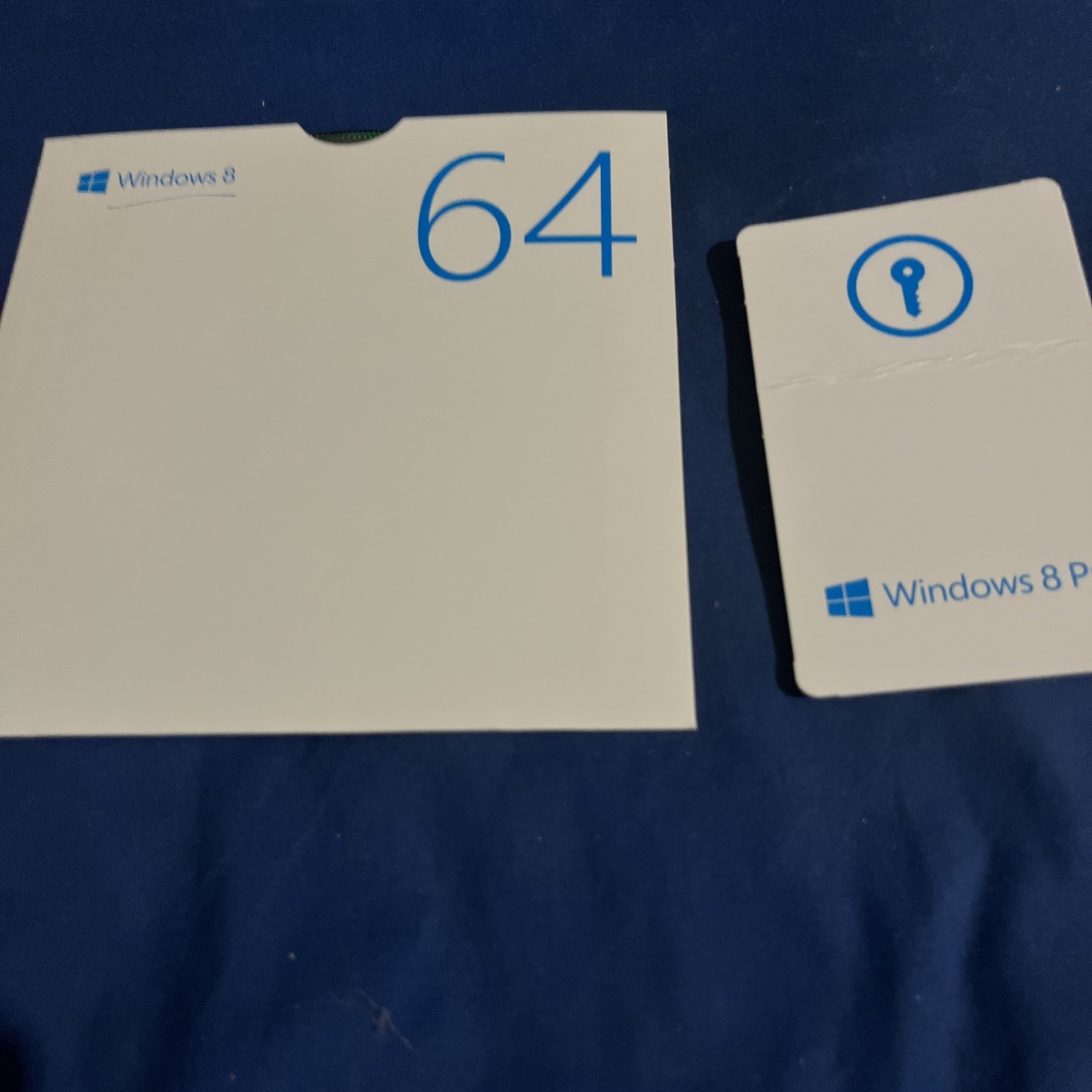 Microsoft Windows 8 Pro Upgrade for PC 32 bit/64 bit – DVD (3UR-00001)