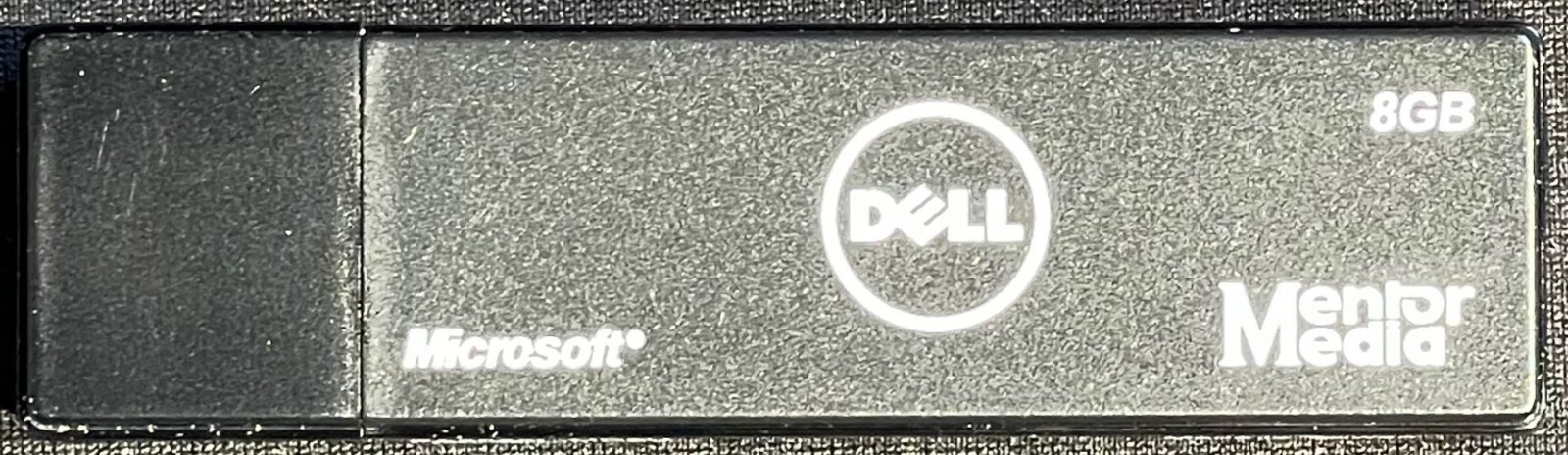 Dell / MS Windows 7 – 32 / 64 Bit Recovery Thumb Drive Media / 8GB / 6M1M3