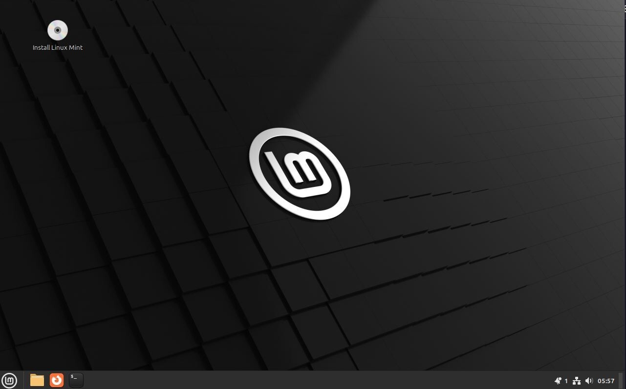 Linux Mint 22 XFCE Edition – Bootable Live/Installer USB | Same Day Shipping USA