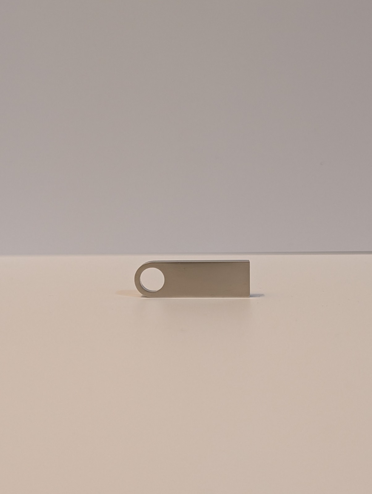 Zorin OS 17.3 Bootable USB Flash Drive with Tux Logo (2025)
