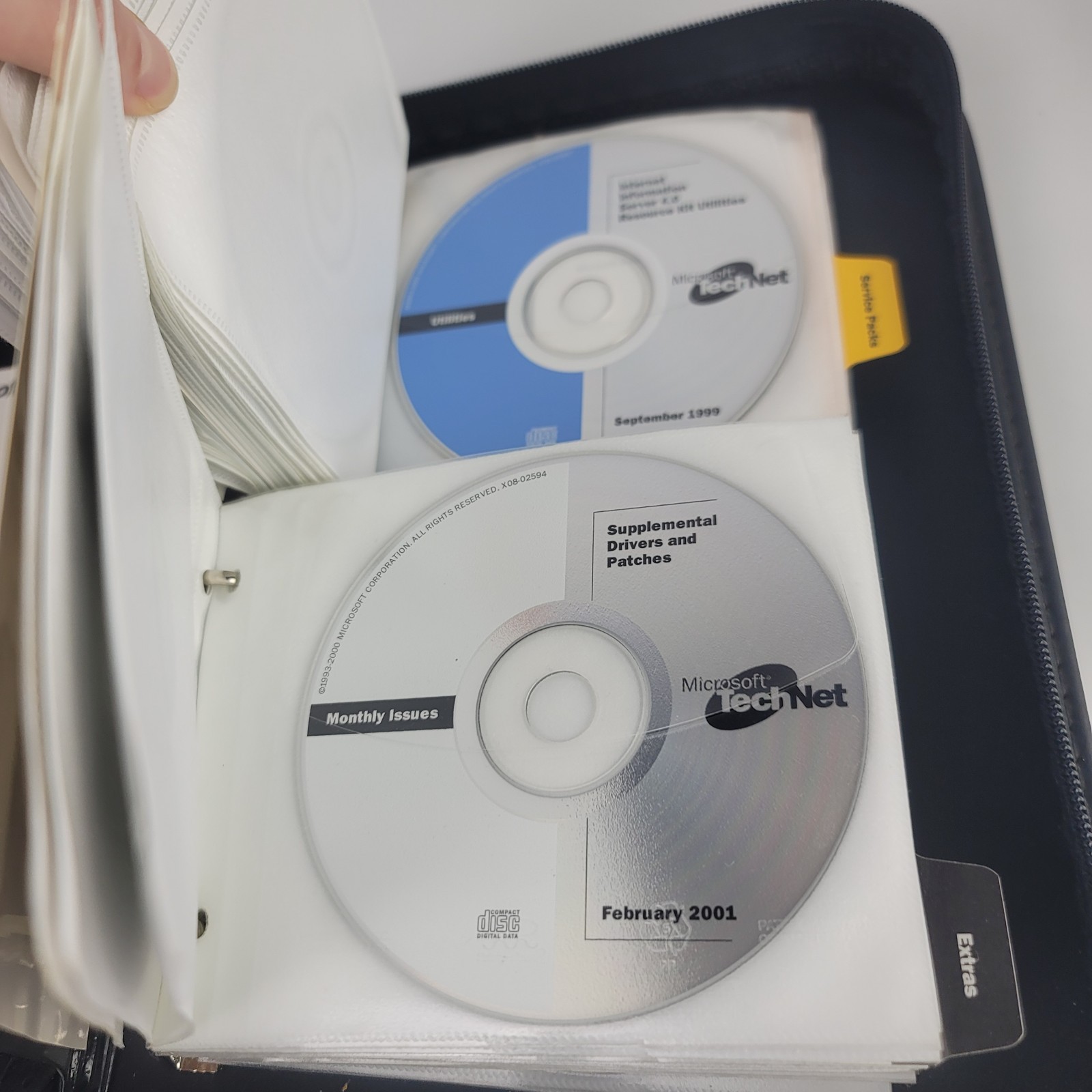 Vtg Microsoft Tech Net Plus Monthly CD Subscription 1999 2001 Discs Drivers