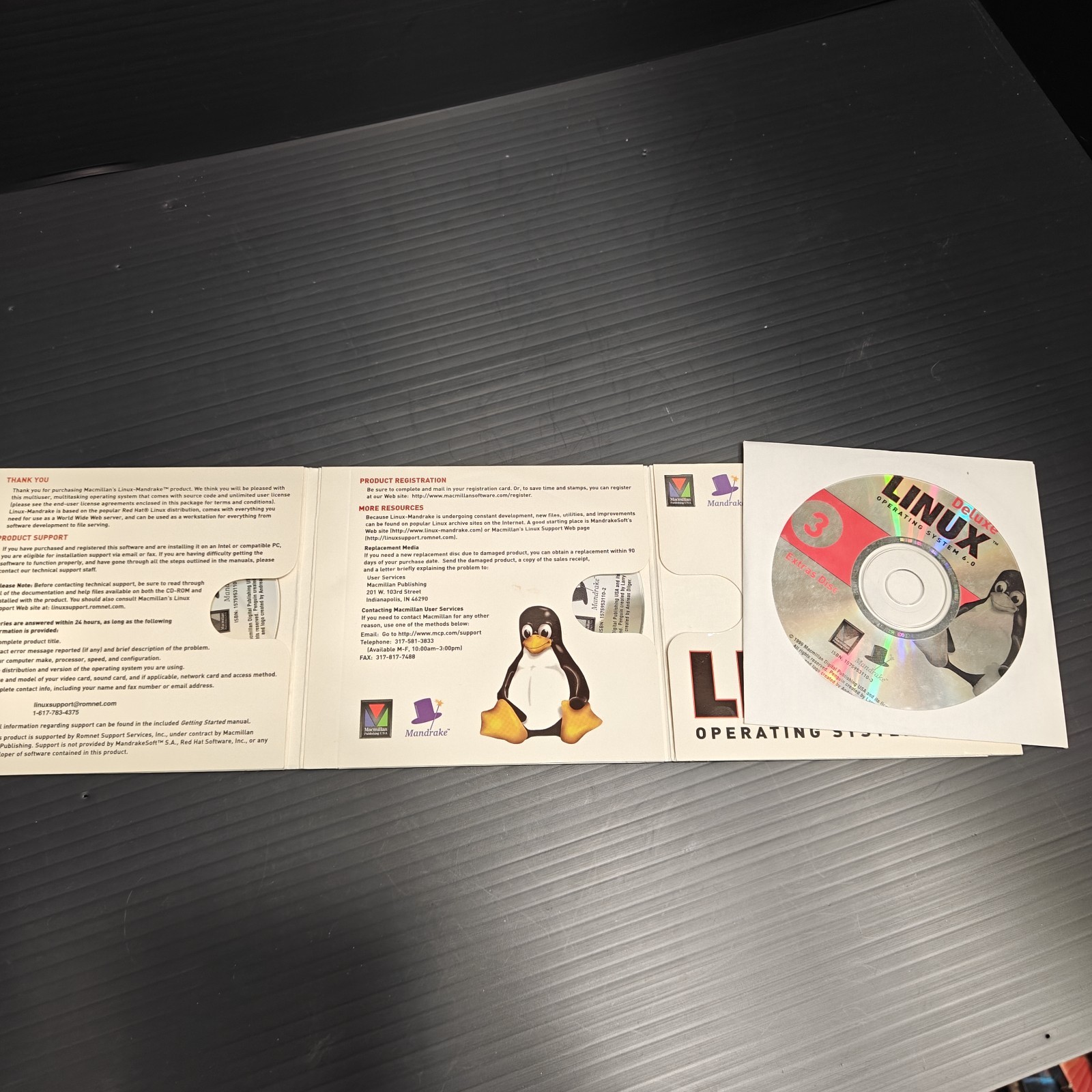 Vintage Mandrake Linux 6.0 Deluxe Operating System 3 CD Set Macmillan 1999