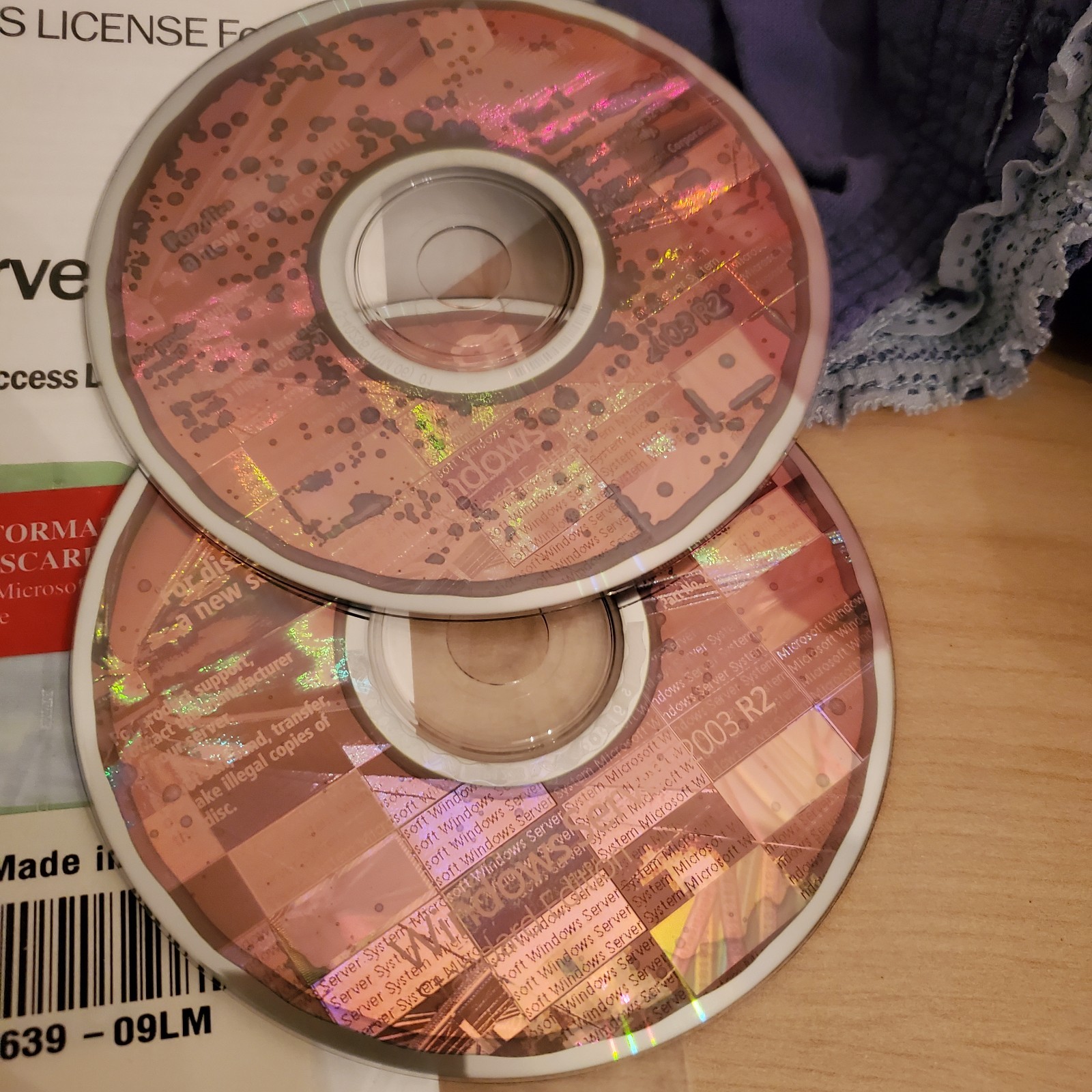 Microsoft Windows Server 2003 R2 OEM Software 2CD SET & Key & 5 CLIENT LICENSE