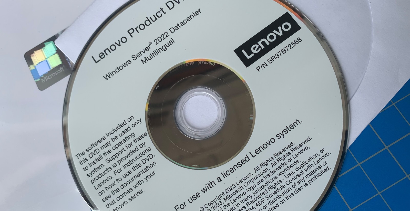 Lenovo Windows Server 2022 DataCenter Edition 16 Cores w/COA UnlimitedVM Genuine