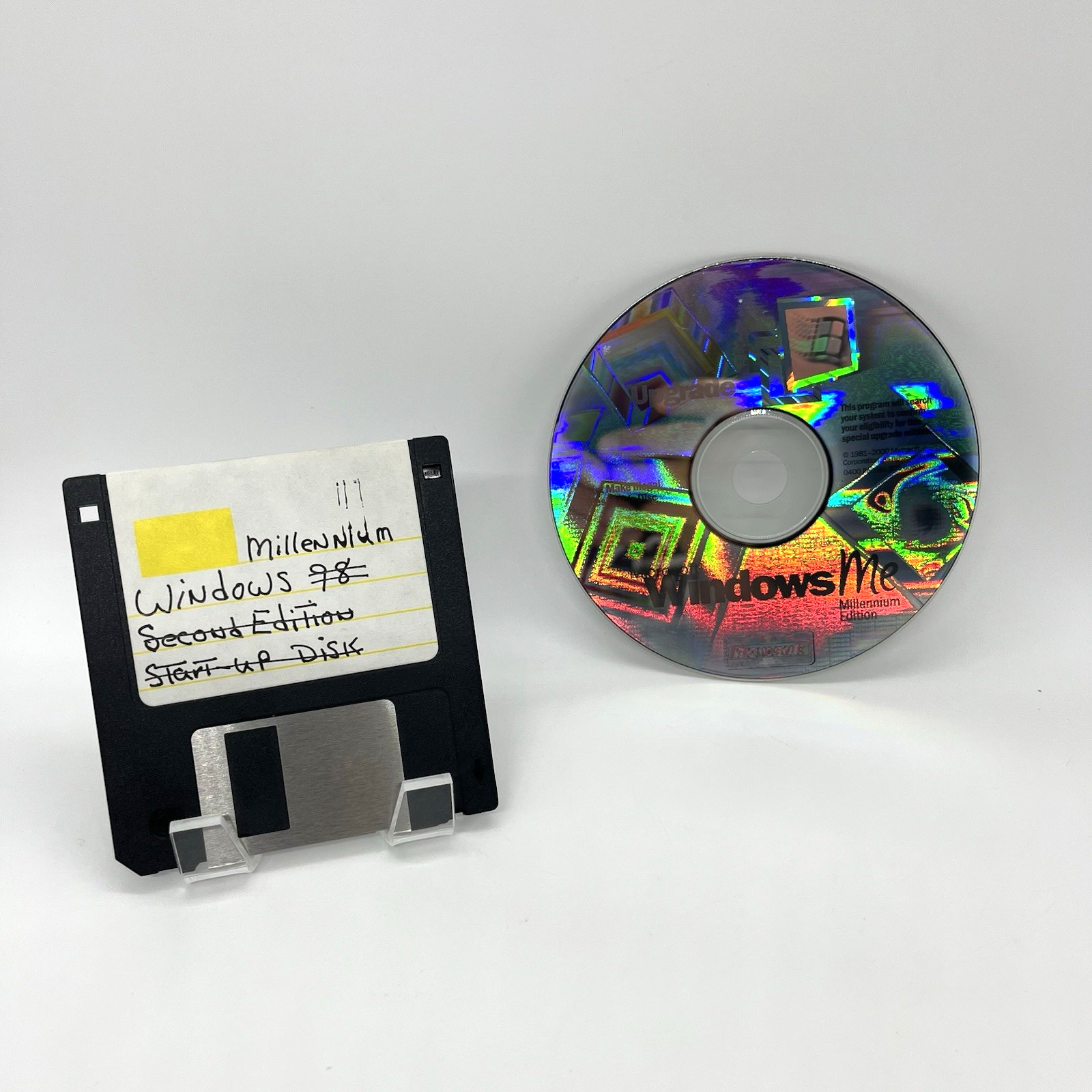 Microsoft Windows ME Millennium Edition UPGRADE Disc w/ Product Key