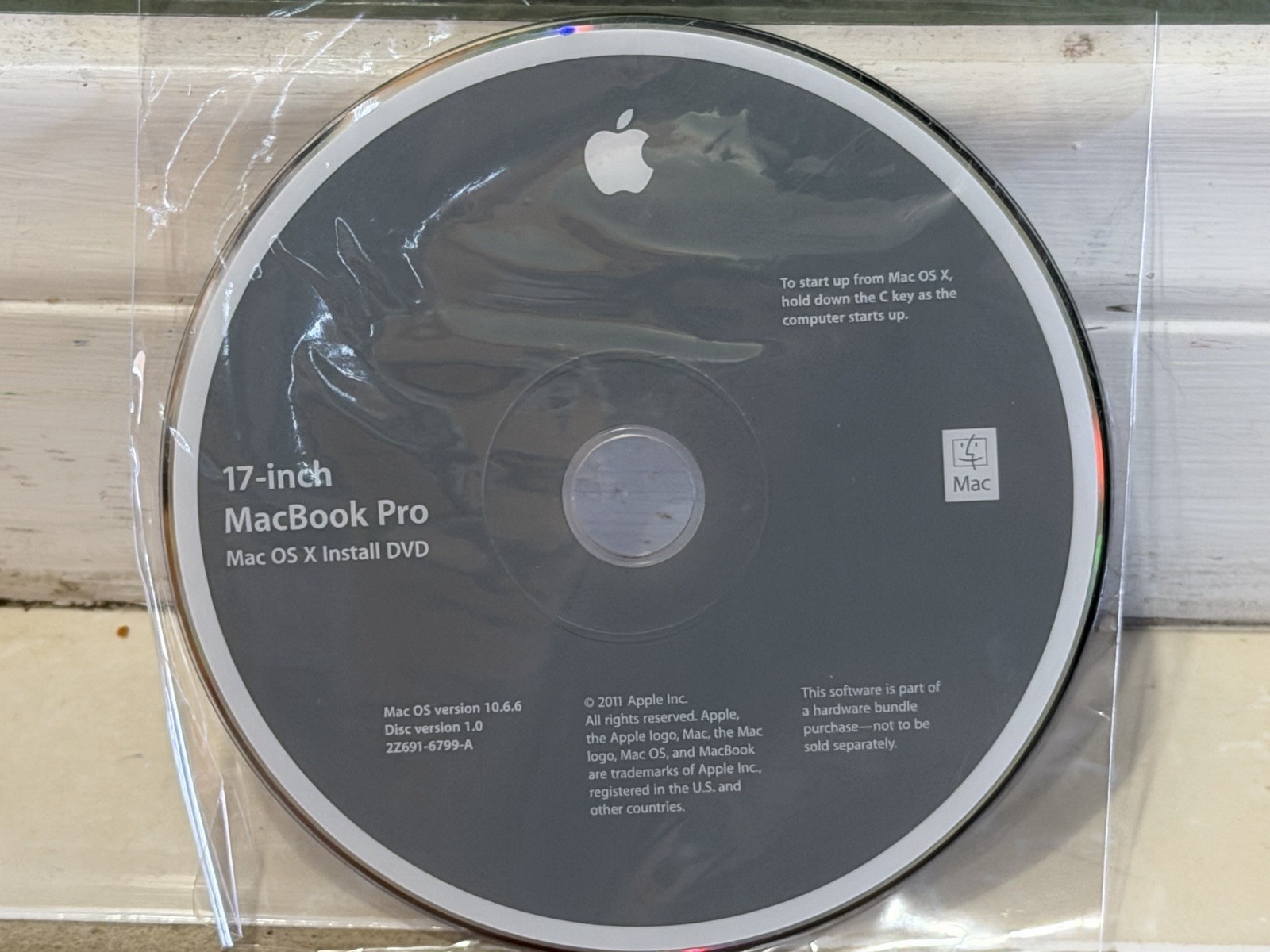 MacBook Pro 17-inch Mac OS X Install Disc Mac OS Version 10.6.6