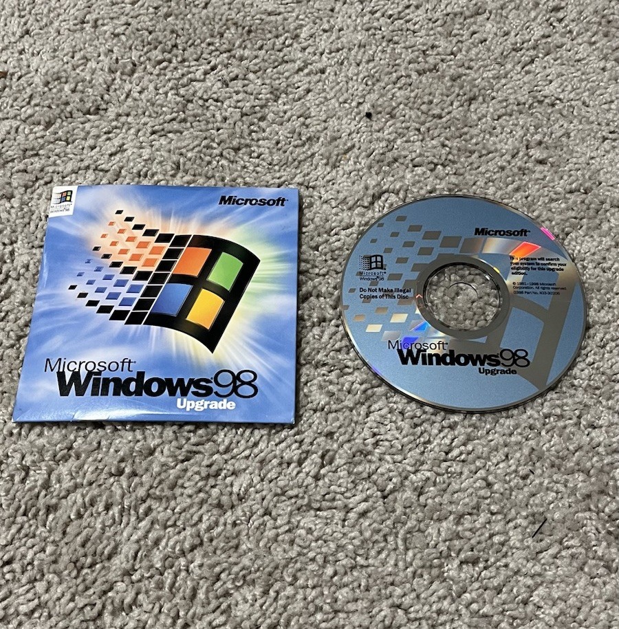 VINTAGE Microsoft Windows 98 Upgrade CD with Product Key